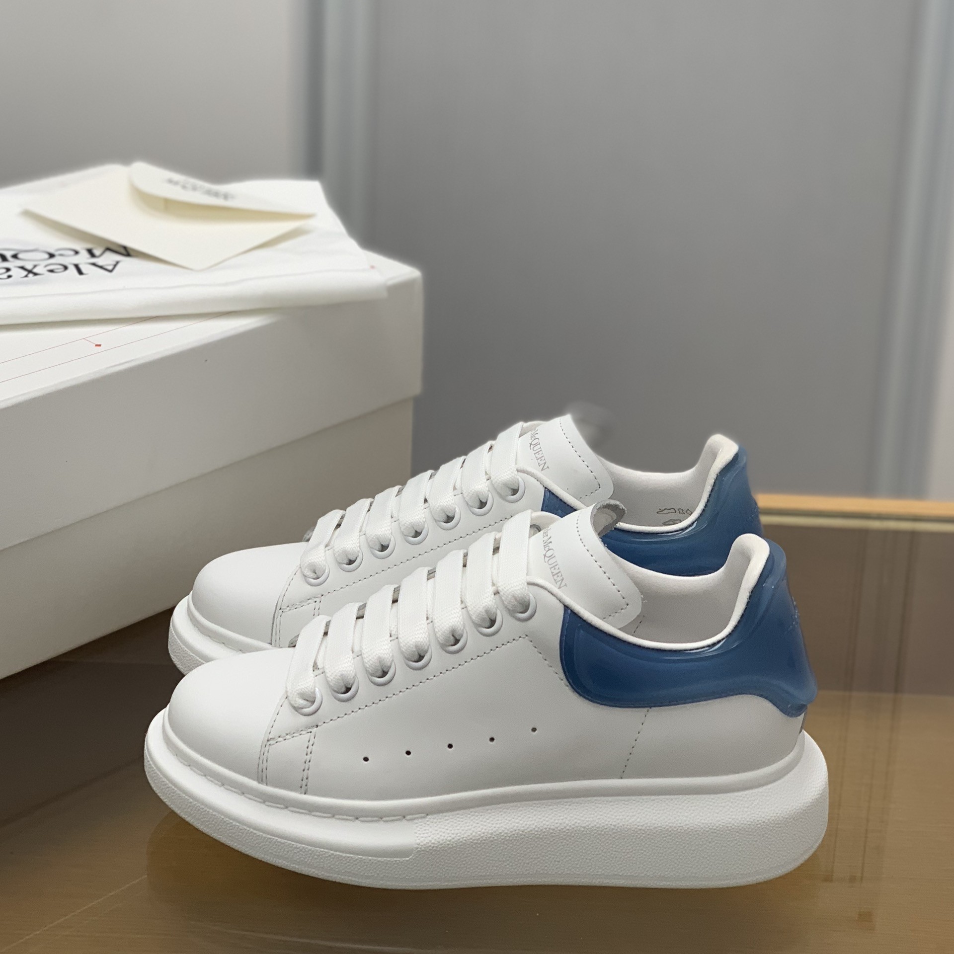 Alexander McQueen MQ Jelly Green TailSneakers