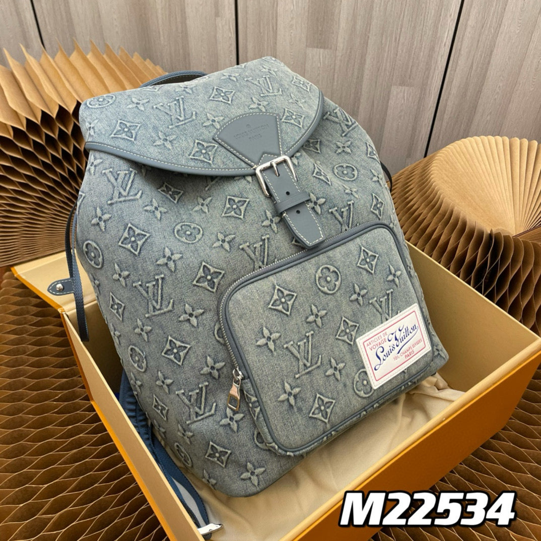 LOUIS VUITTON FW23 Montsouris Backpack/Top Quality M22534