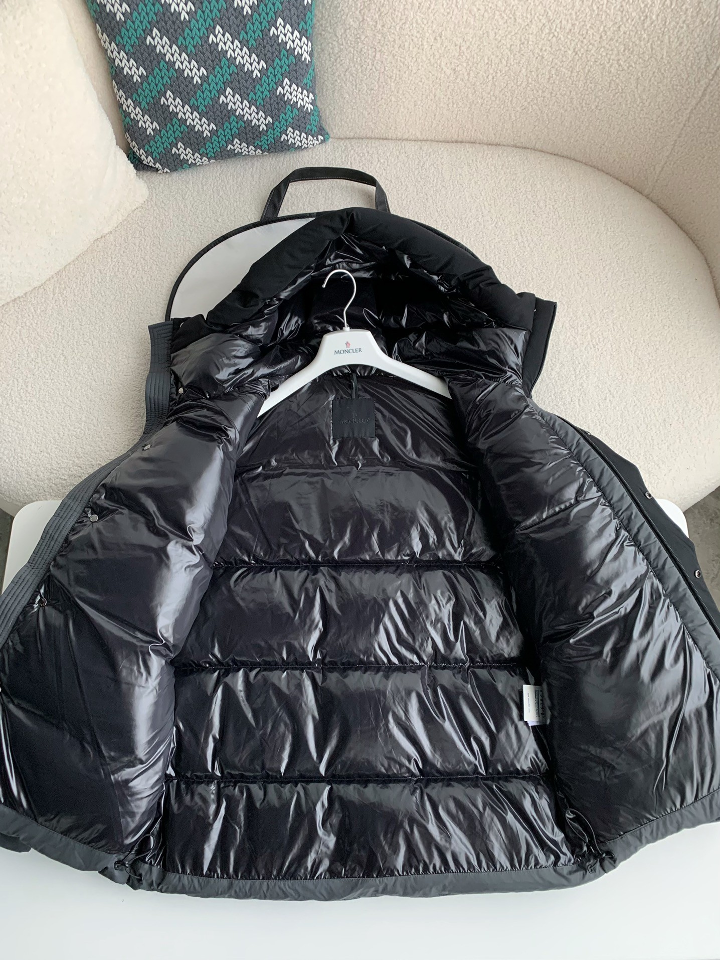 【#2344】Moncler Montbeliard down jacket