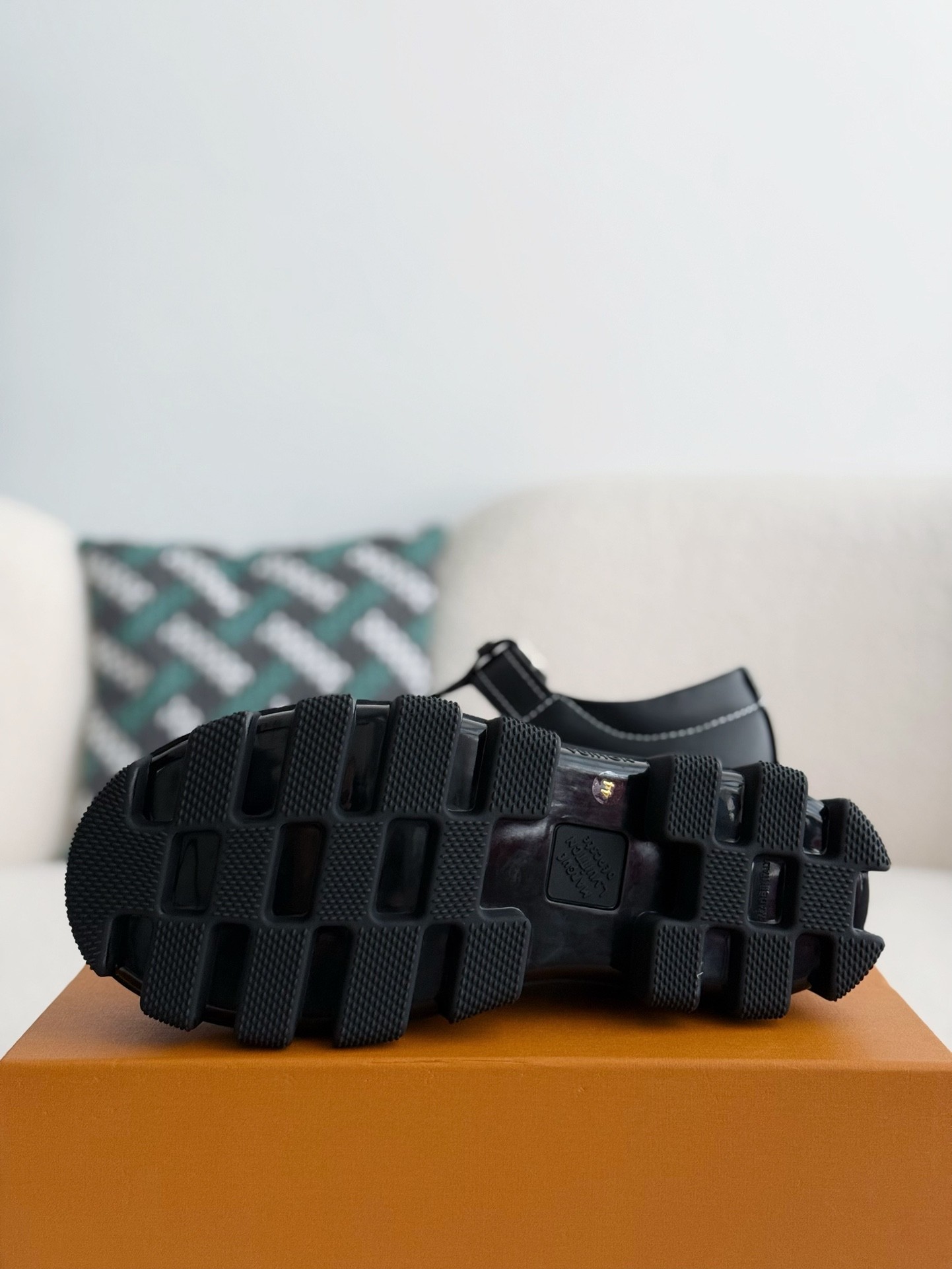 [#3875]LOUIS VUITTON Cow leather/Round head buckle Casual Shoes