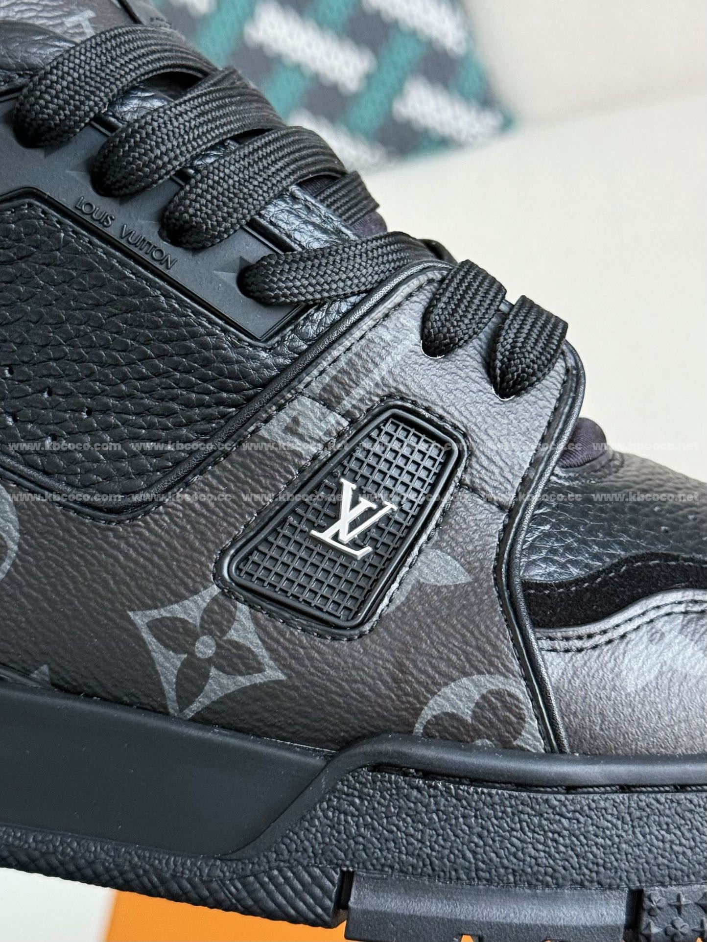 【#4102】LOUIS VUITTON TRAINER SNEAKERS