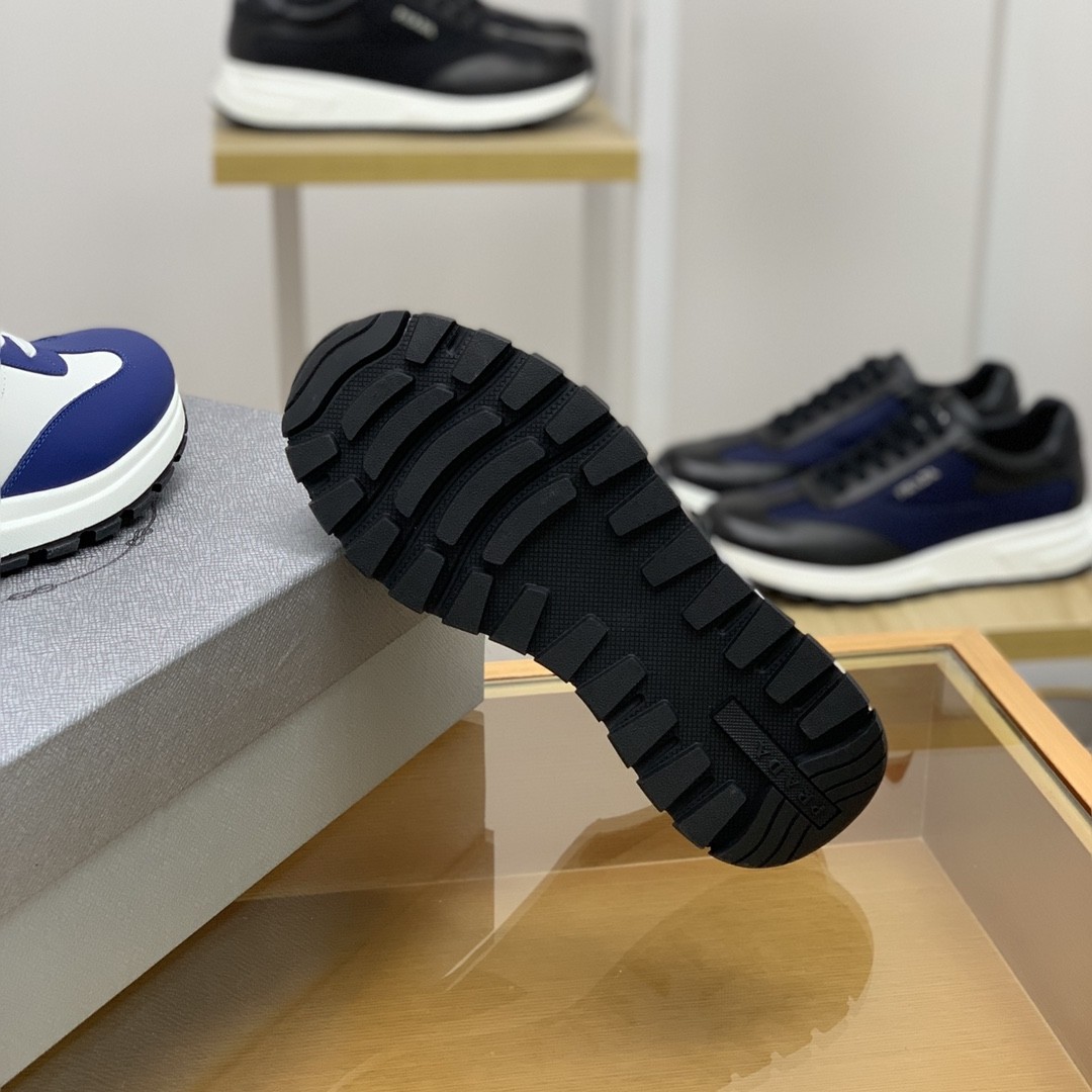 【#618】 Prada Sneakers