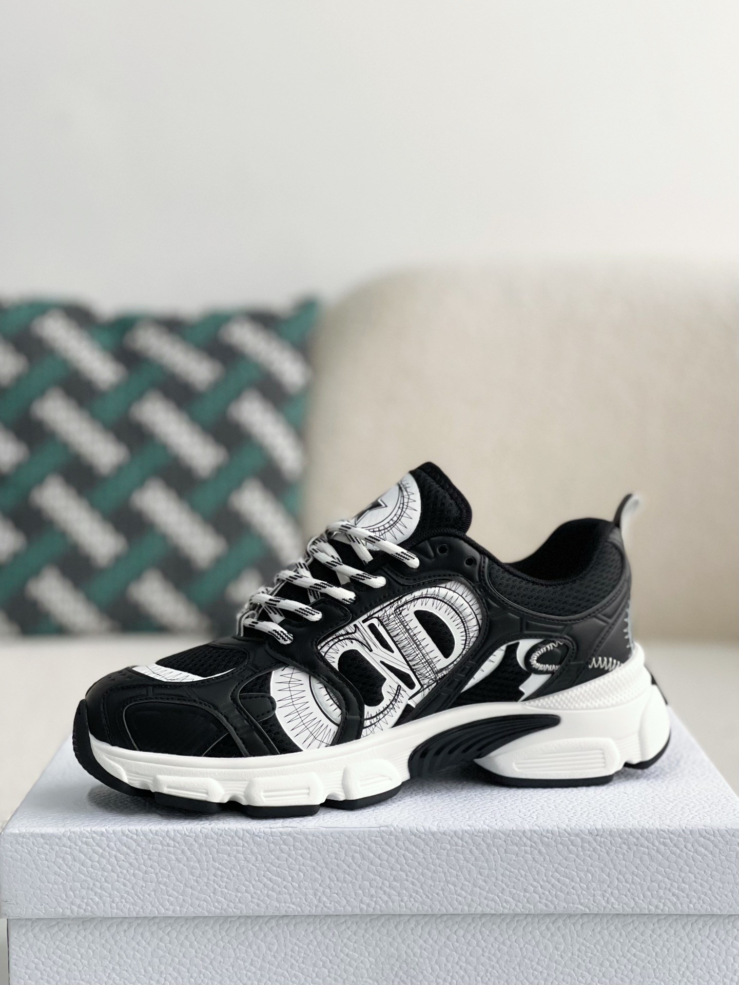【#3361】 DlOR Running Sneakers