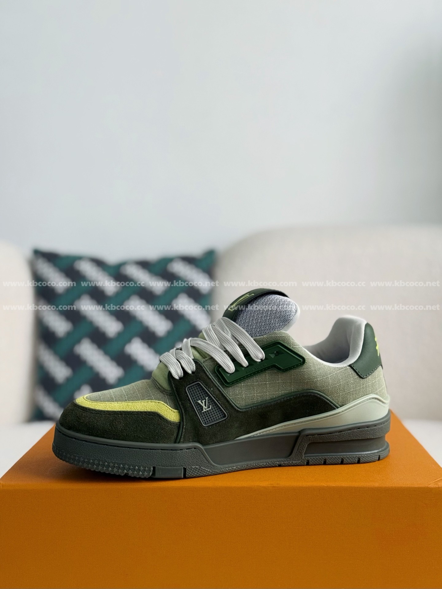 【#5280】 LOUIS VUITTON TRAINER SNEAKERS