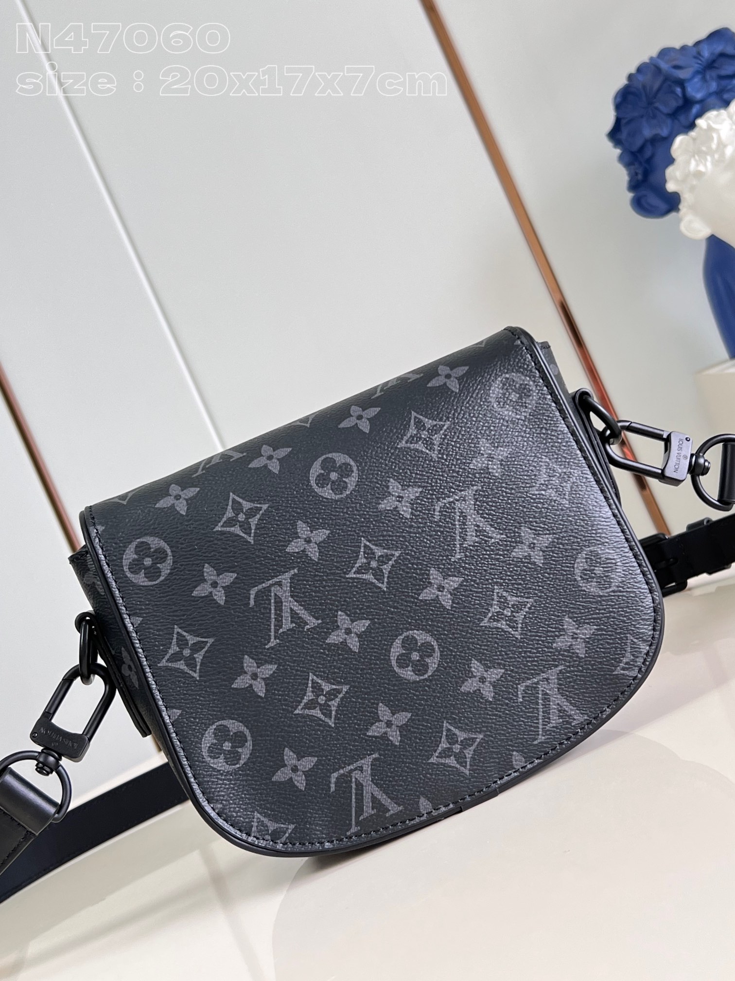 Louis Vuitton Montsouris Messenger PM N47060，Top quality