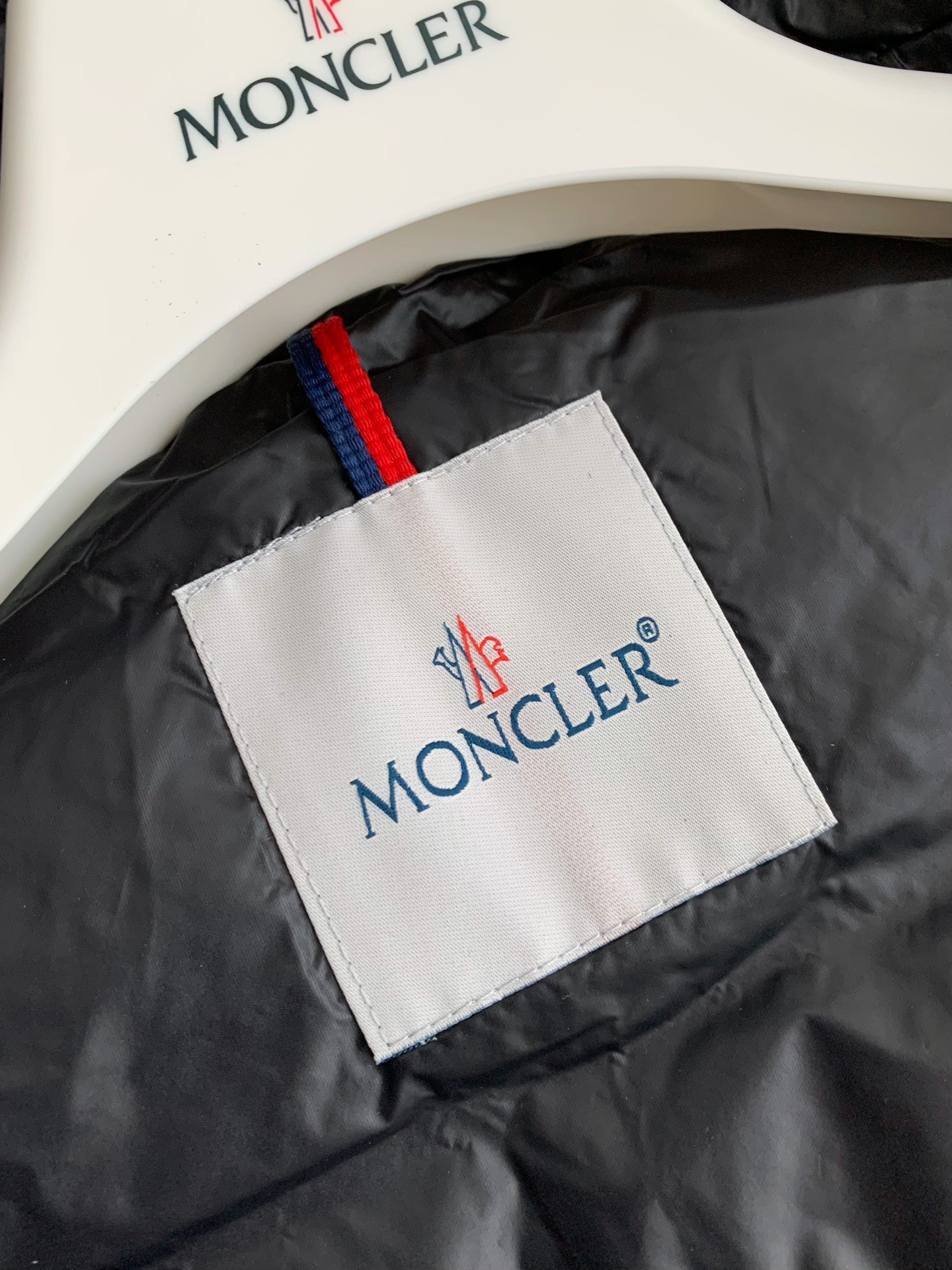 【#3666】Moncler Short men's down jacket