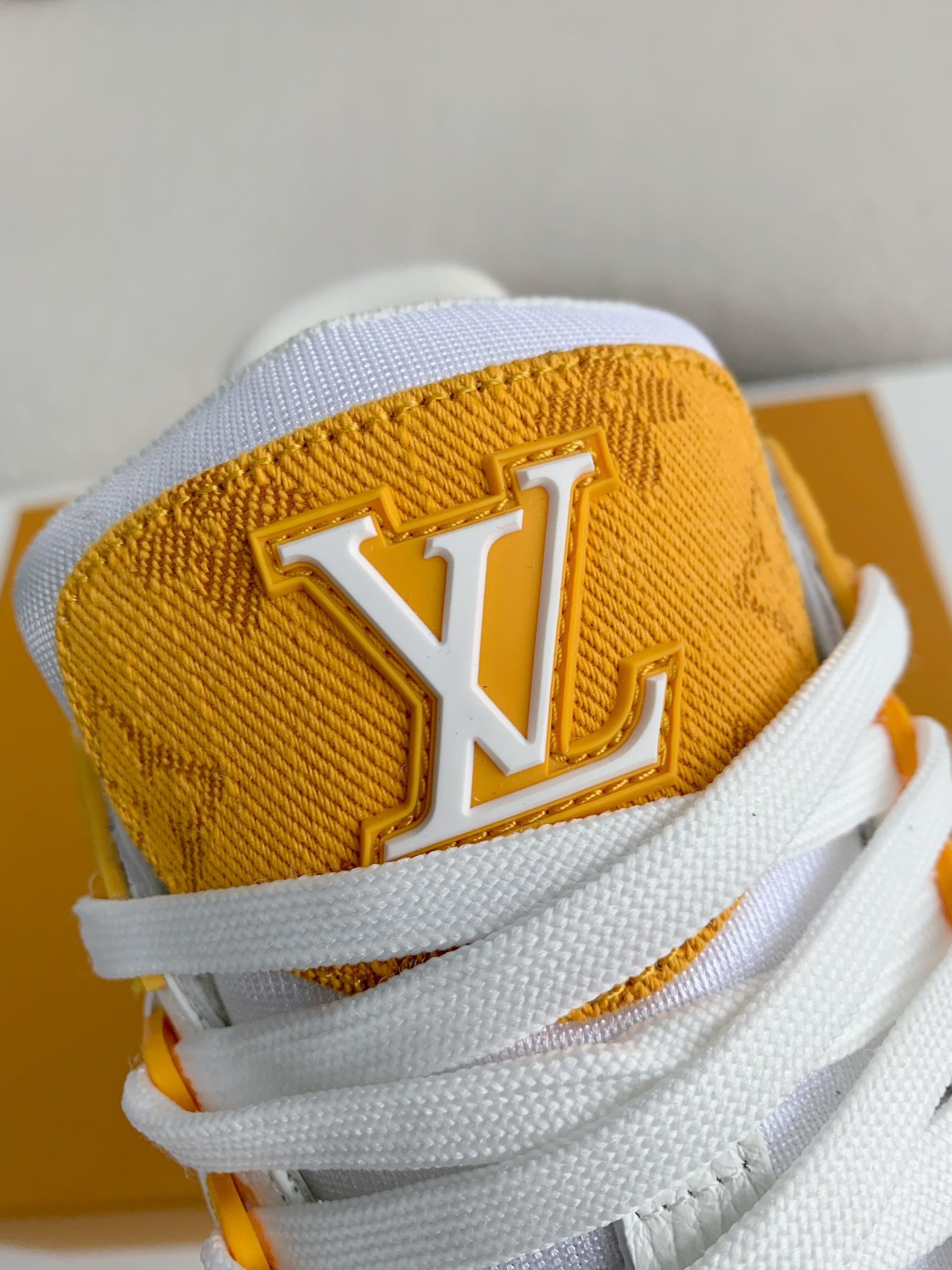 【#313】 LOUIS VUITTON TRAINER 1A8FN8 Sneakers