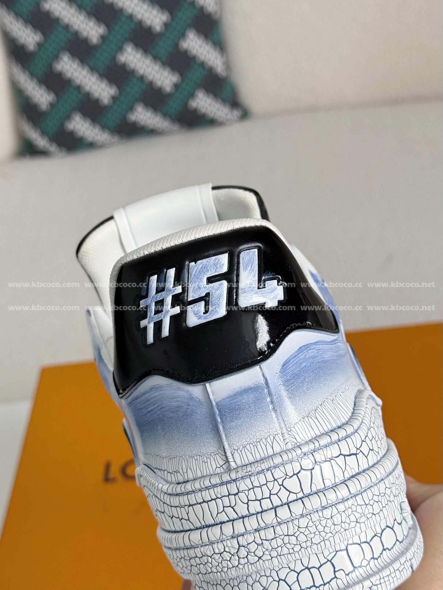 【#4492】 LOUIS VUITTON TRAINER SNEAKERS