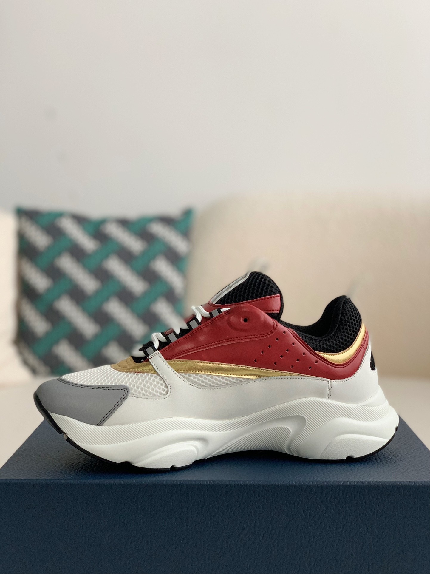 DlOR classic B22 Clunky Sneaker