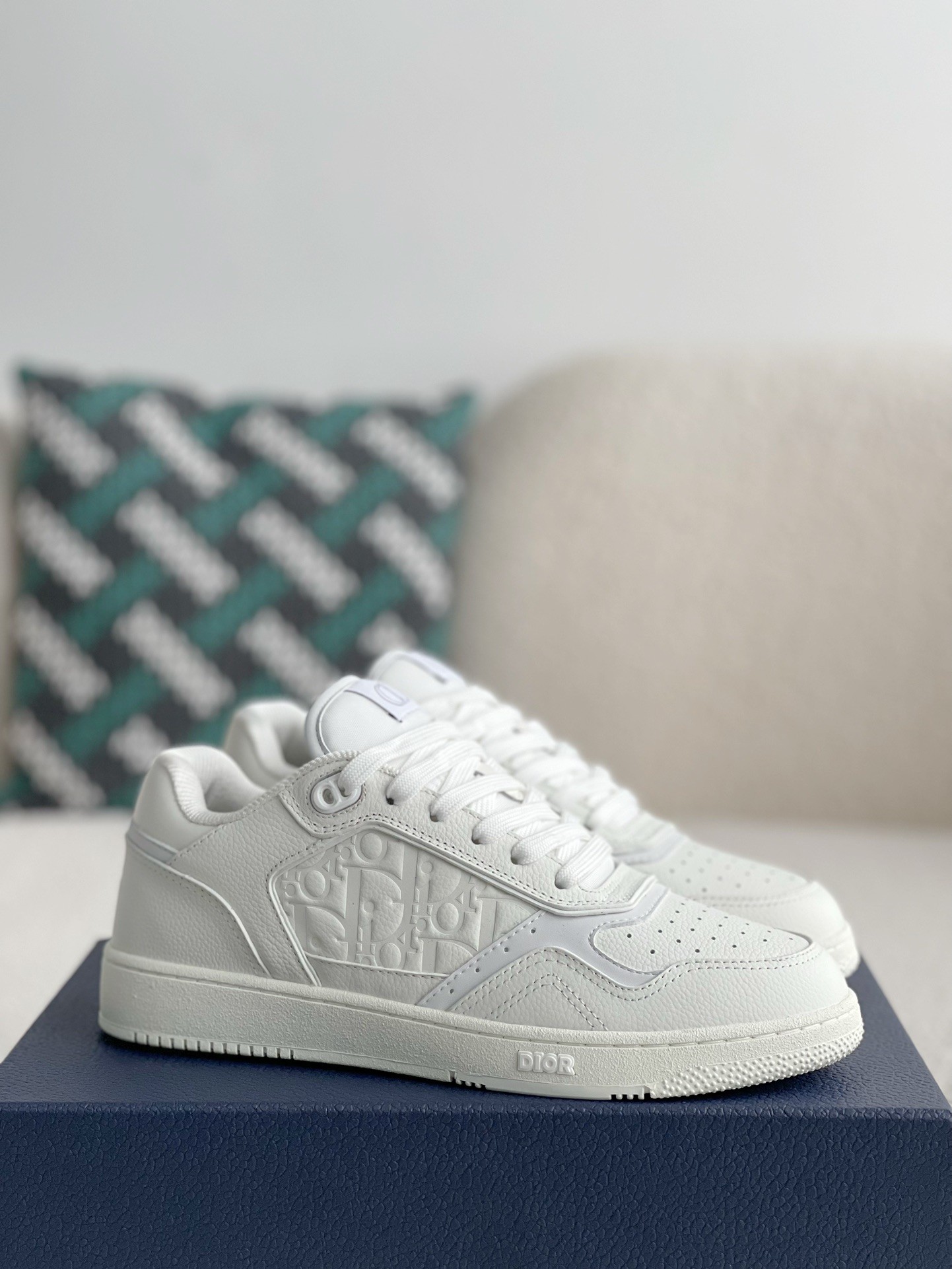 DlOR New B27 Sneaker