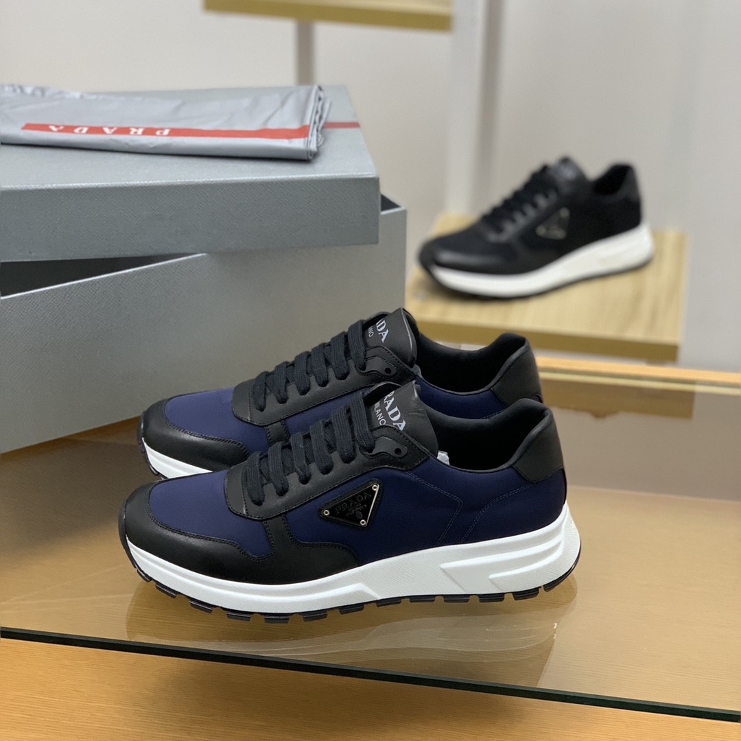 【#613】 Prada Sneakers