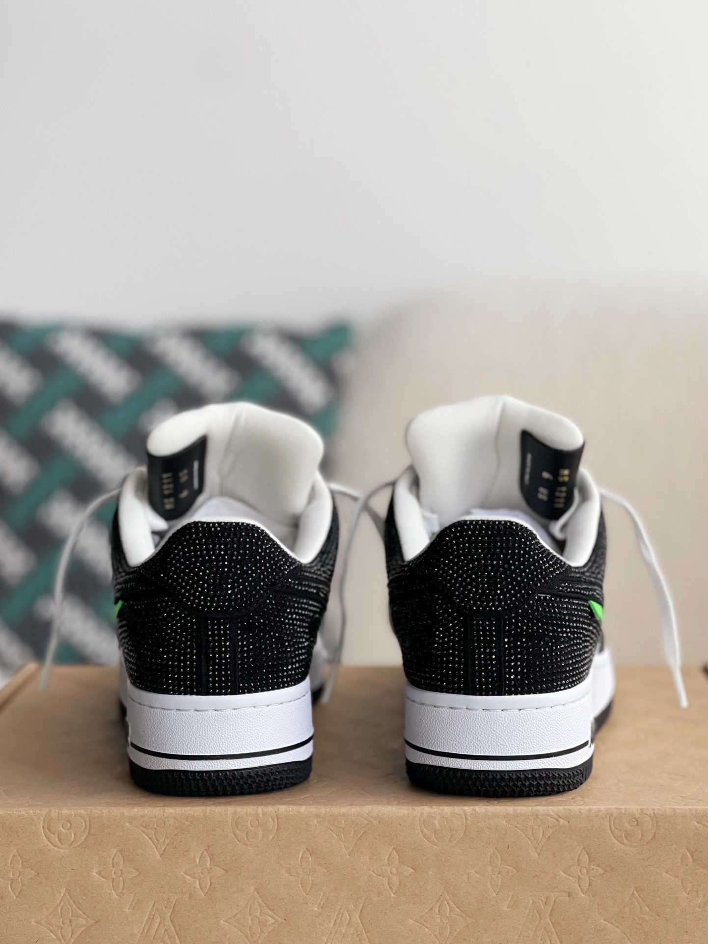 LOUIS VUITTON x NIKE AIR FORCE 1 SNEAKER