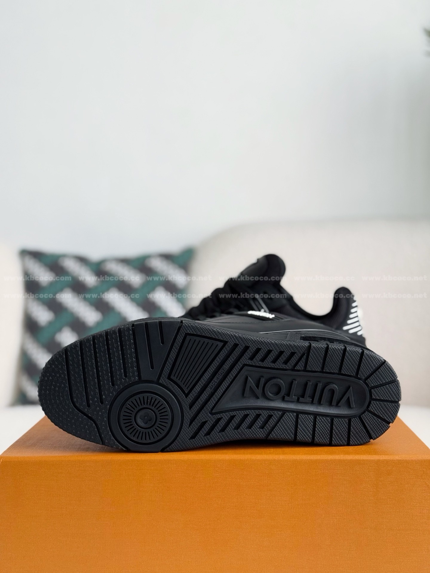 【#5860】 LOUIS VUITTON x NIGO TRAINER FW25 SNEAKERS