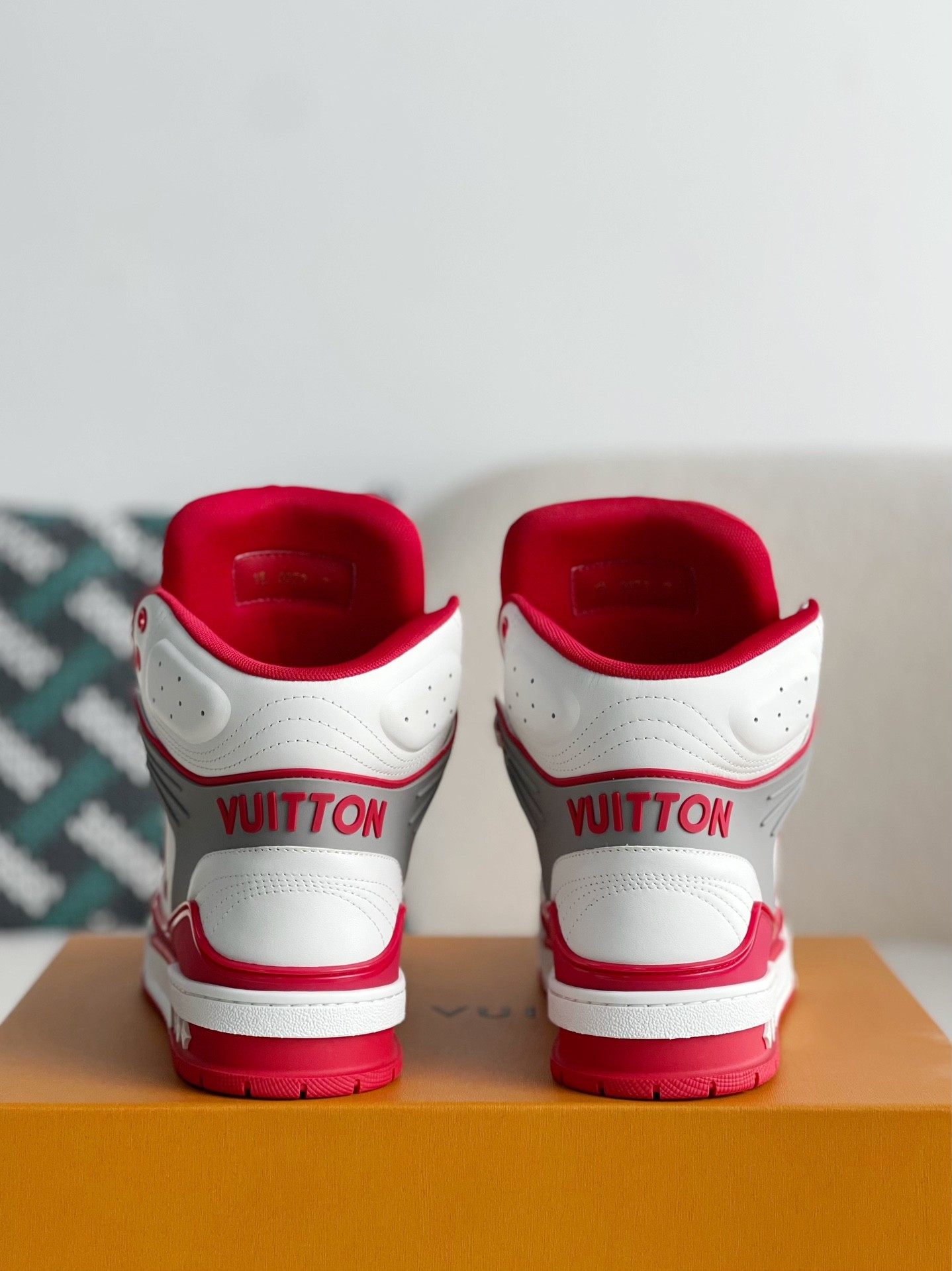 LOUIS VUITTON TRAINER SNEAKERS