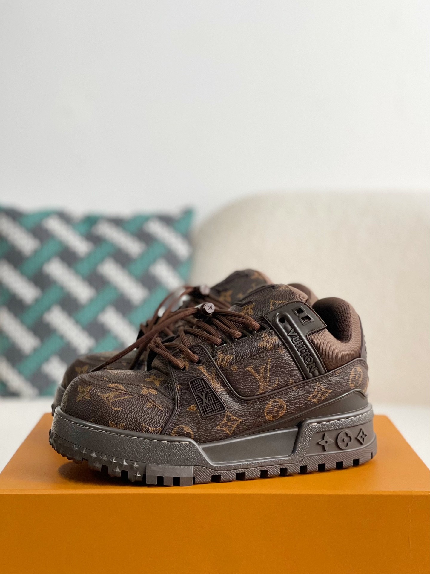 [#3340]LOUIS VUITTON TRAINER SNEAKERS