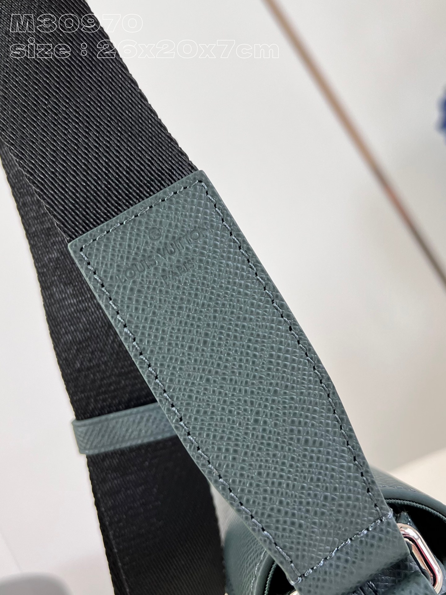 Louis Vuitton District PM M30970，Top quality