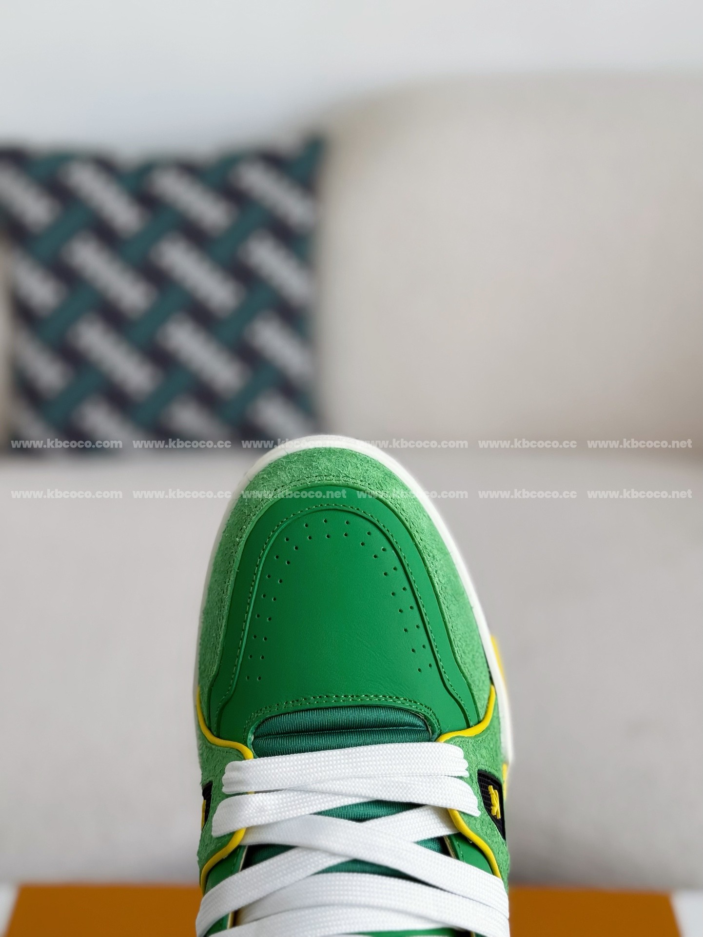 【#4035】 LOUIS VUITTON TRAINER SNEAKERS
