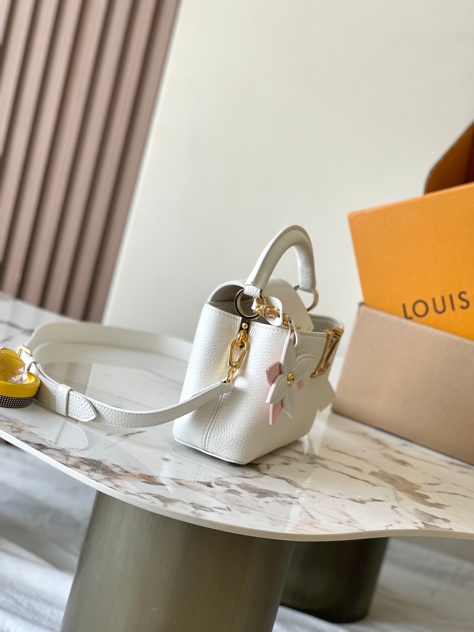 LOUIS VUITTON Capucines Mini Handbag/Top Quality M21416