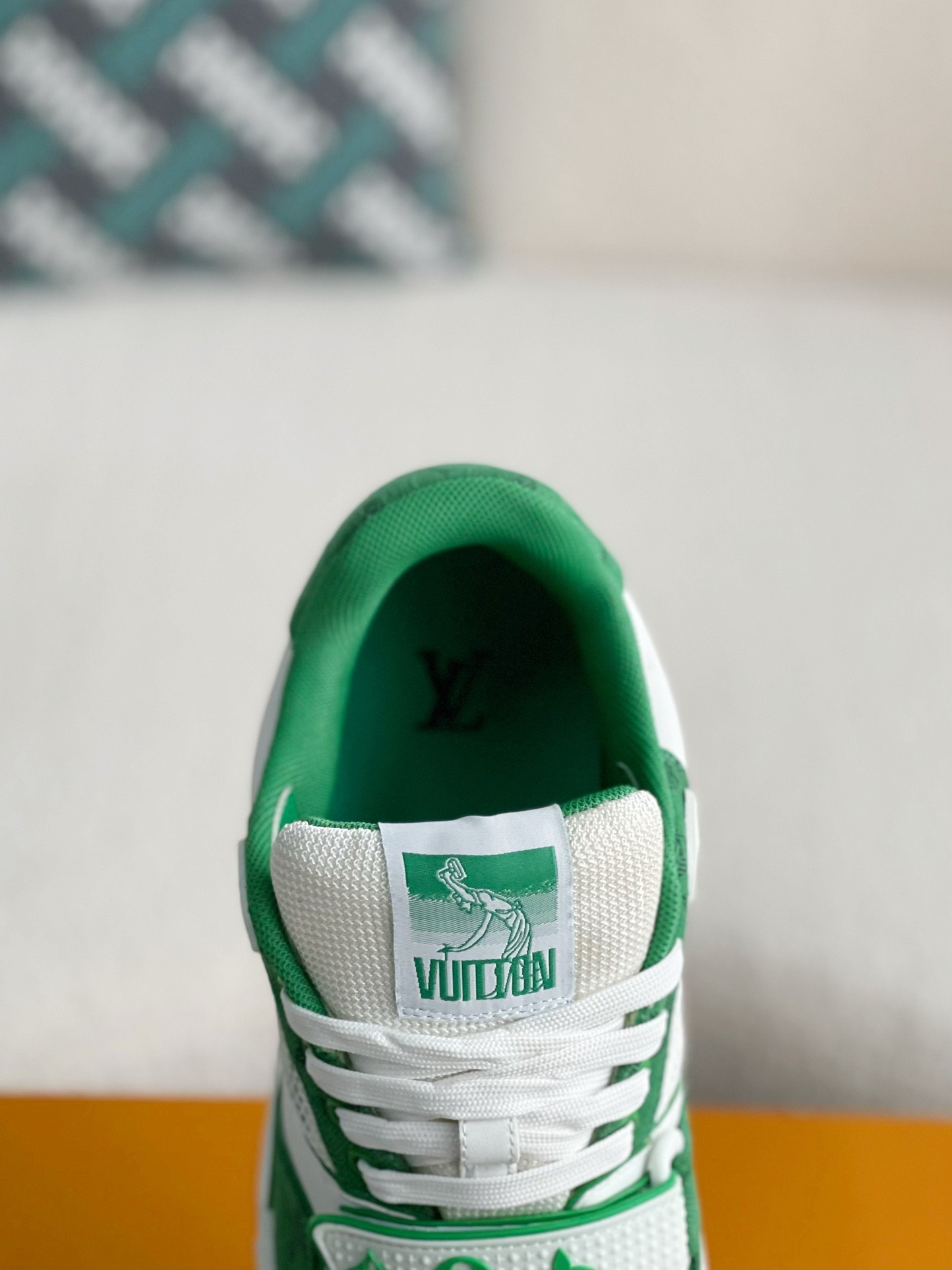 LOUIS VUITTON SNEAKERS