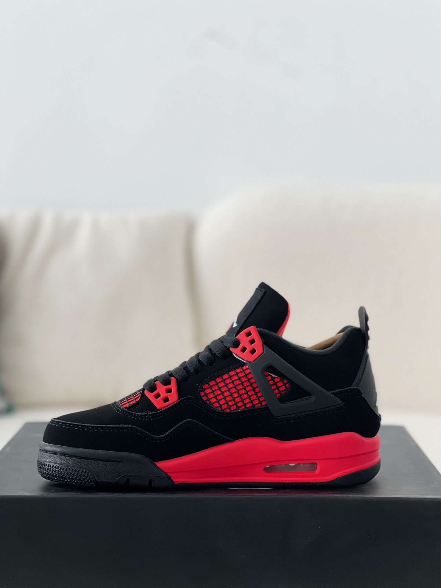 Jordan 4 Red Thunder