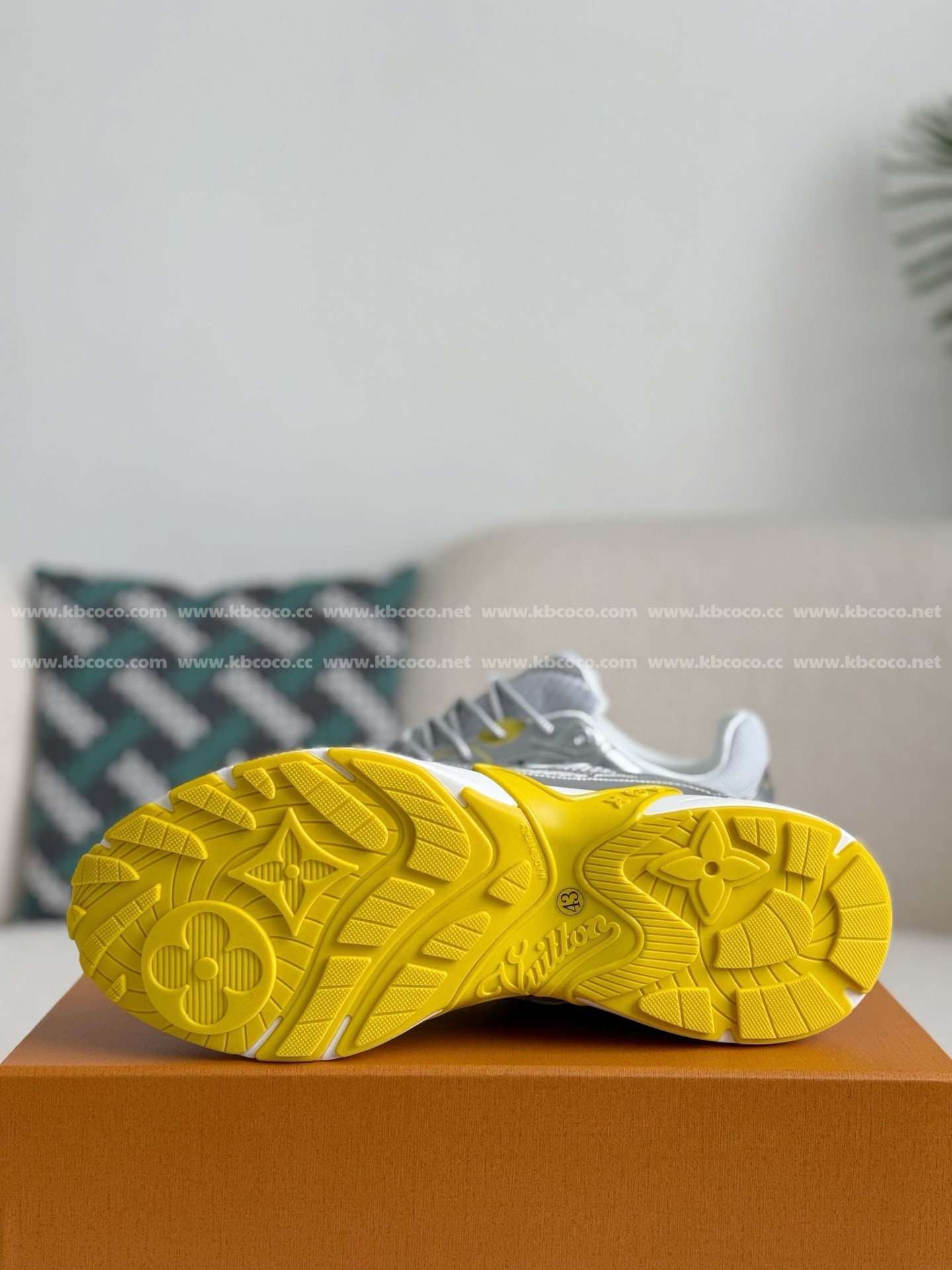 【#5216】 LOUIS VUITTON OLYMPIA CASUAL SHOES