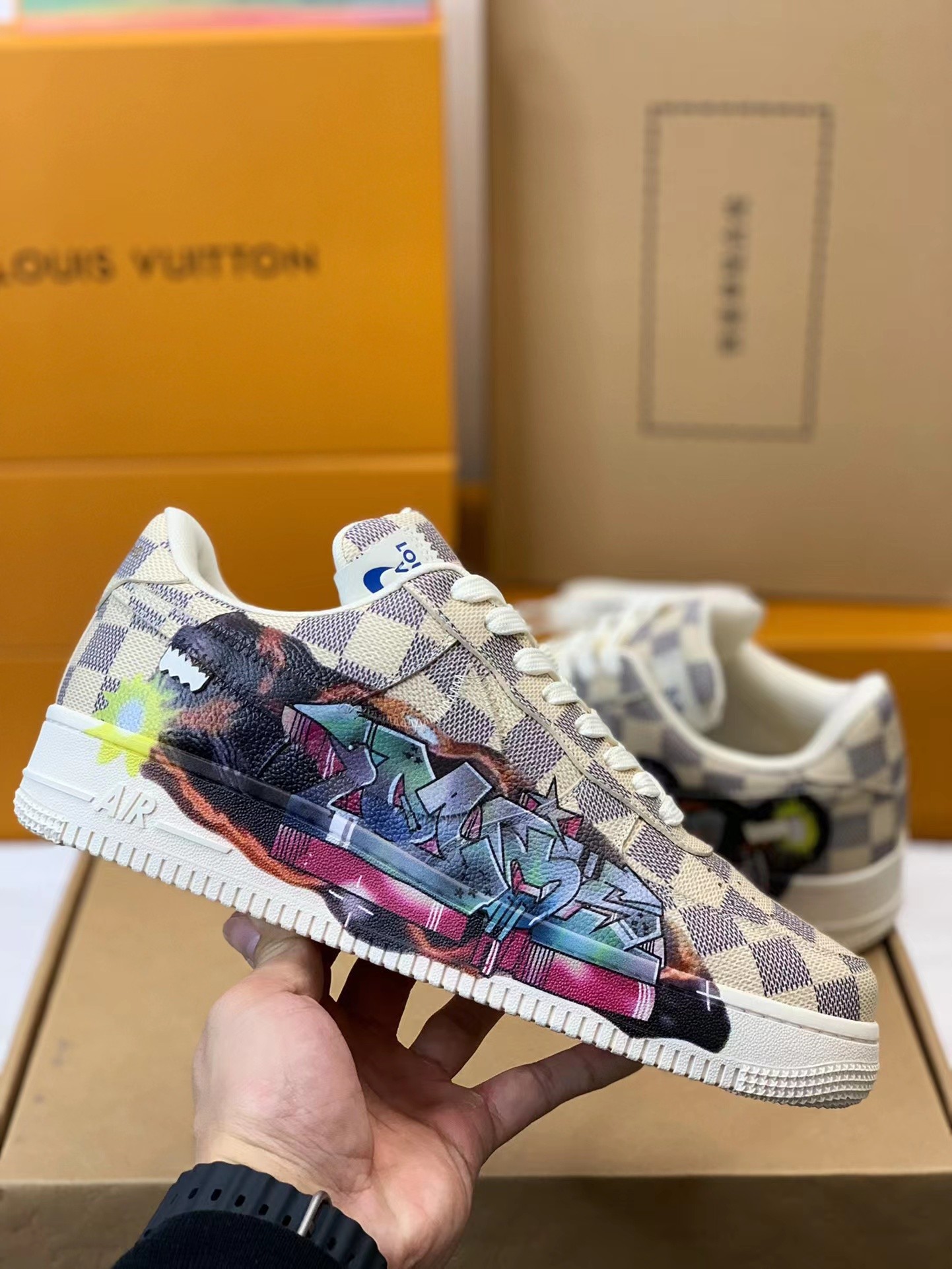 LOUIS VUITTON x NIKE AIR FORCE 1 Sneaker