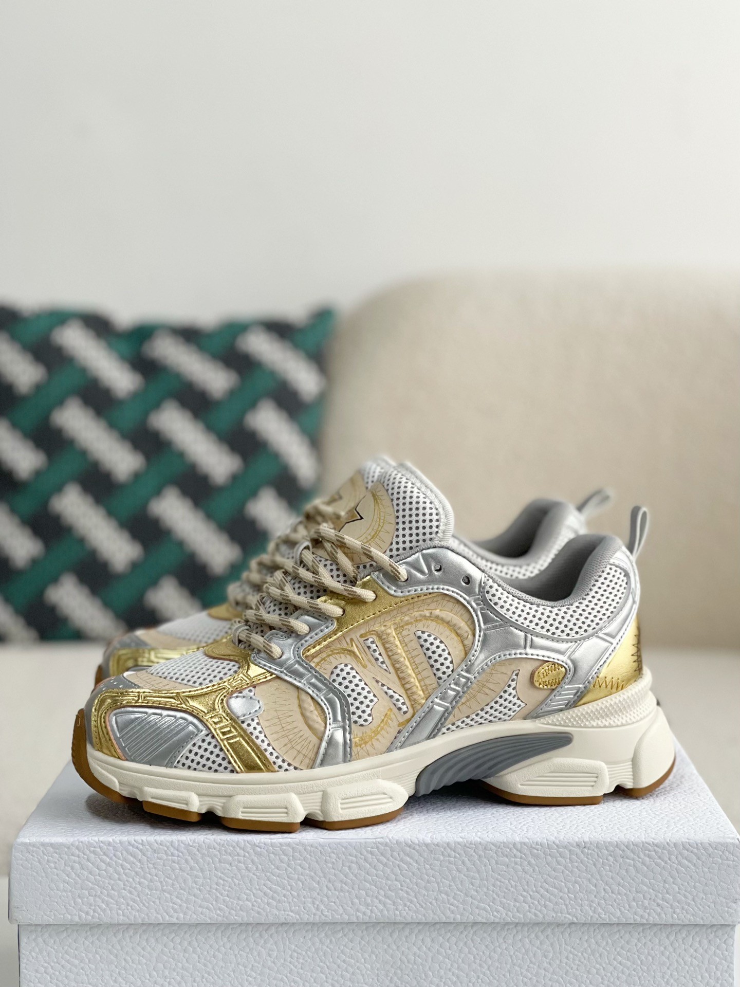 【#3360】 DlOR Running Sneakers