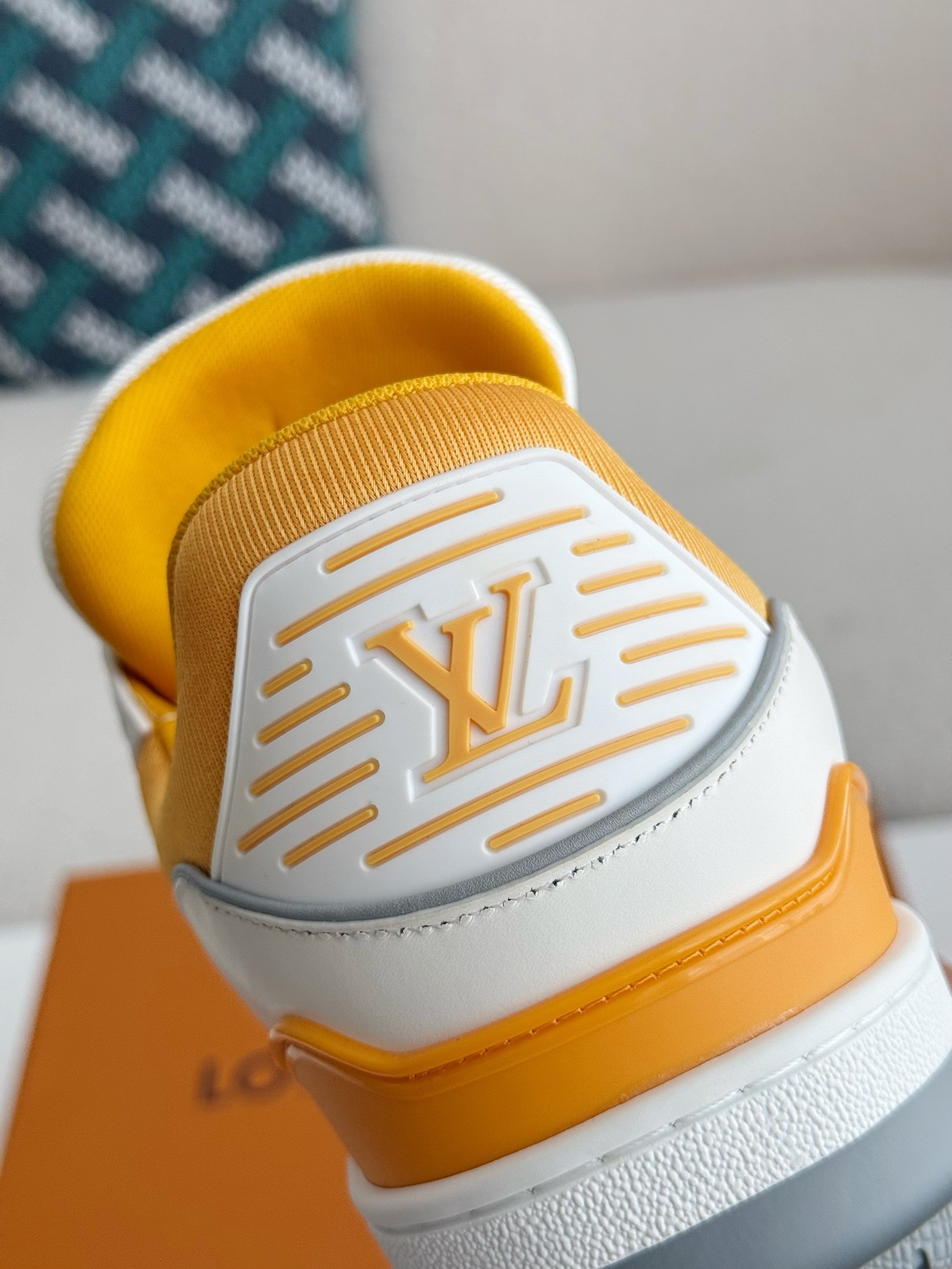 [#3889I LOUIS VUITTON TRAINER SNEAKERS