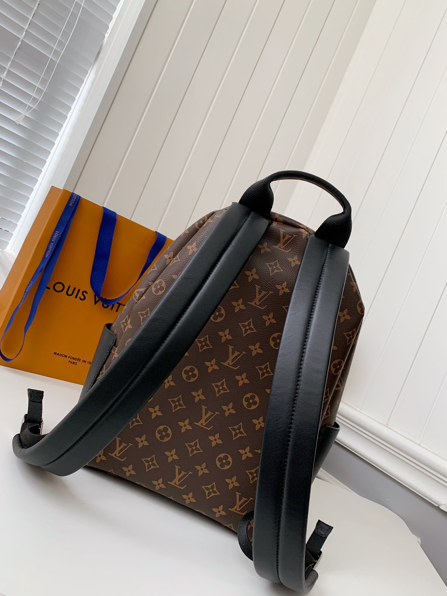 Louis Vuitton 24s New DlScOvery SmalBackpack M46684, Top Quality