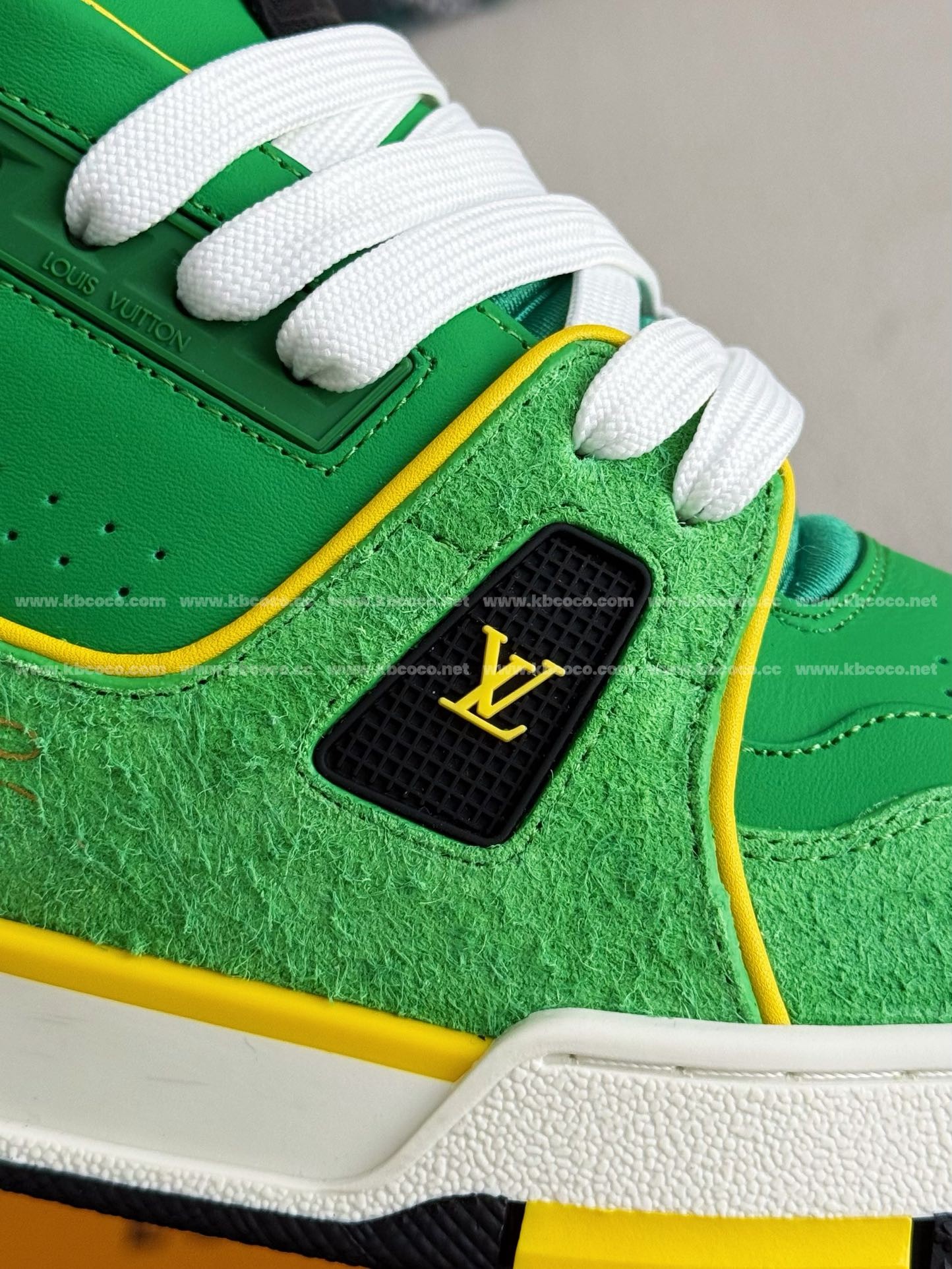 【#4035】 LOUIS VUITTON TRAINER SNEAKERS