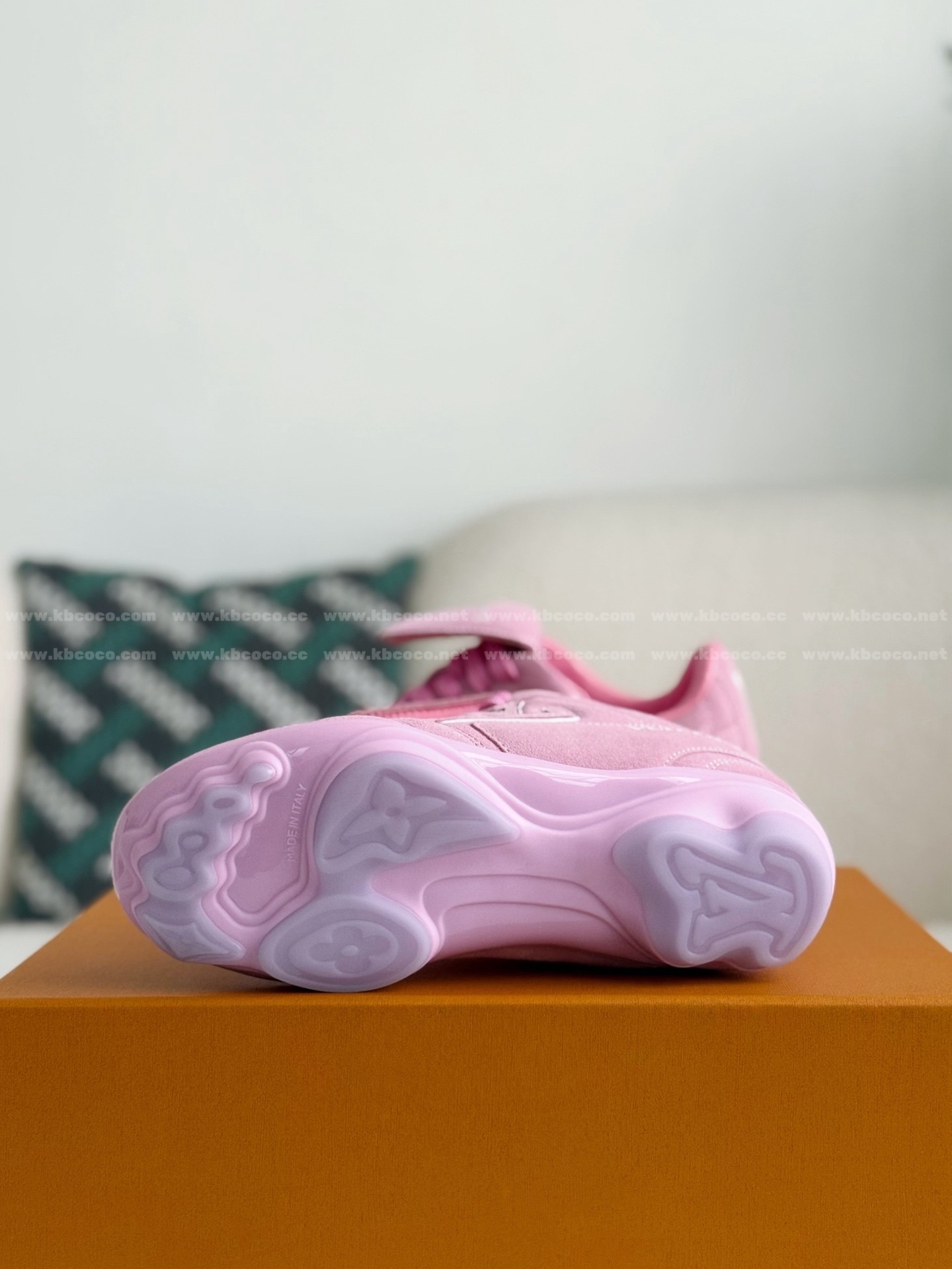 【#5872】 LOUIS VUITTON FOOTPRINTSOCCER CASUAL SHOES