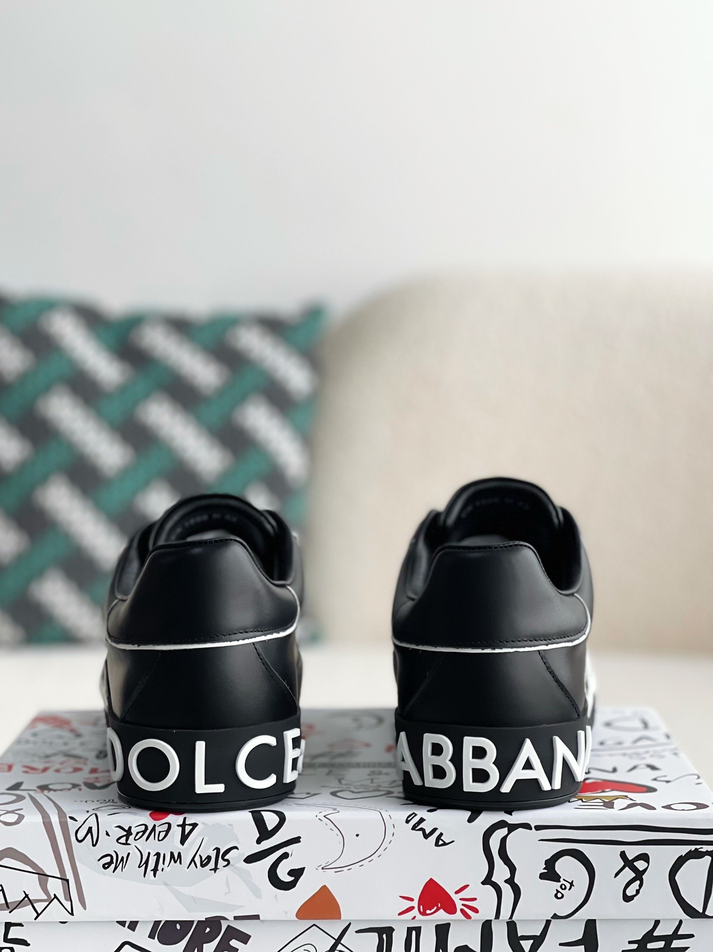 【#3233】Dolce&Gabbana Sneakers