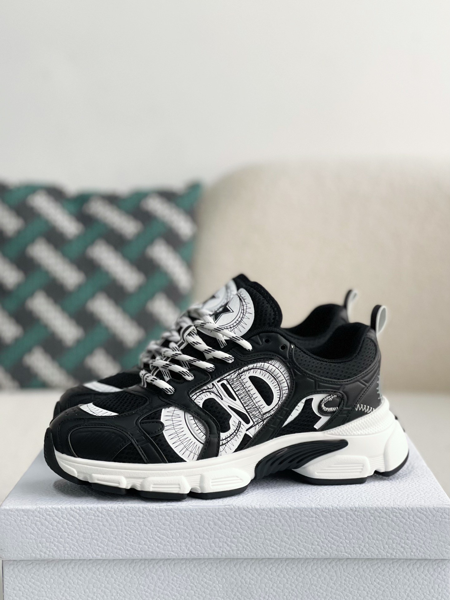 【#3361】 DlOR Running Sneakers