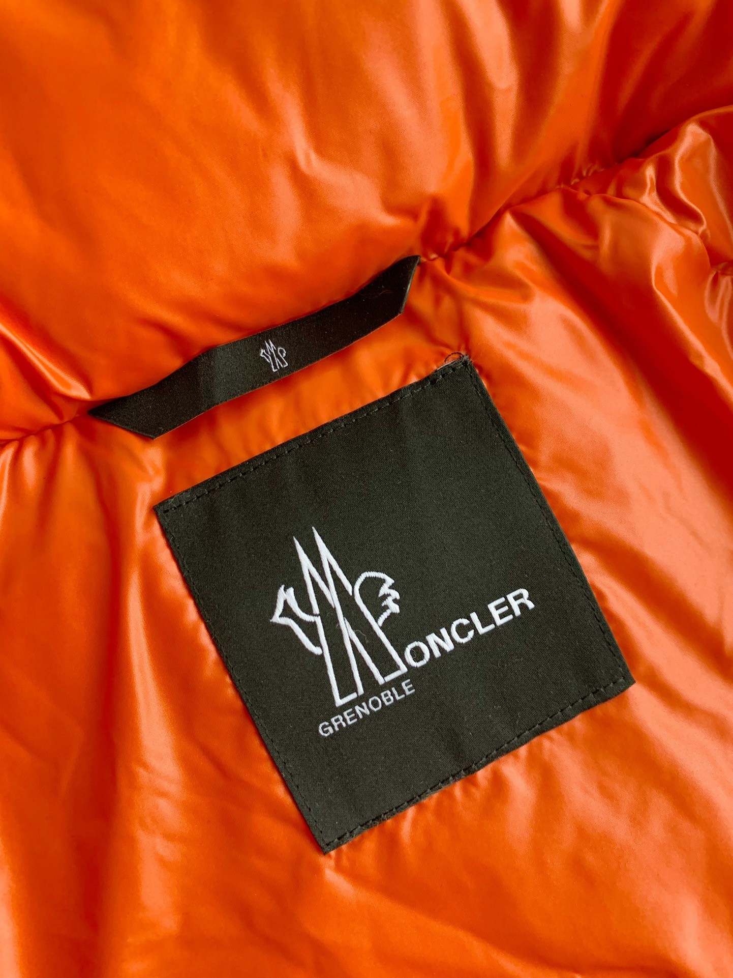 【#2532】 Moncler down jacket