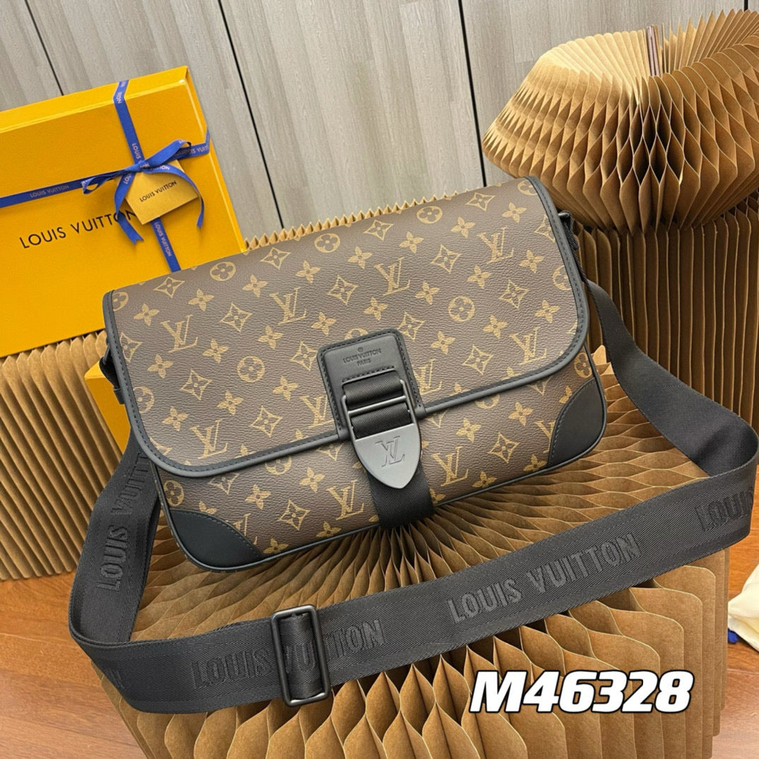 LOUIS VUITTON Archy messenger bag M46328