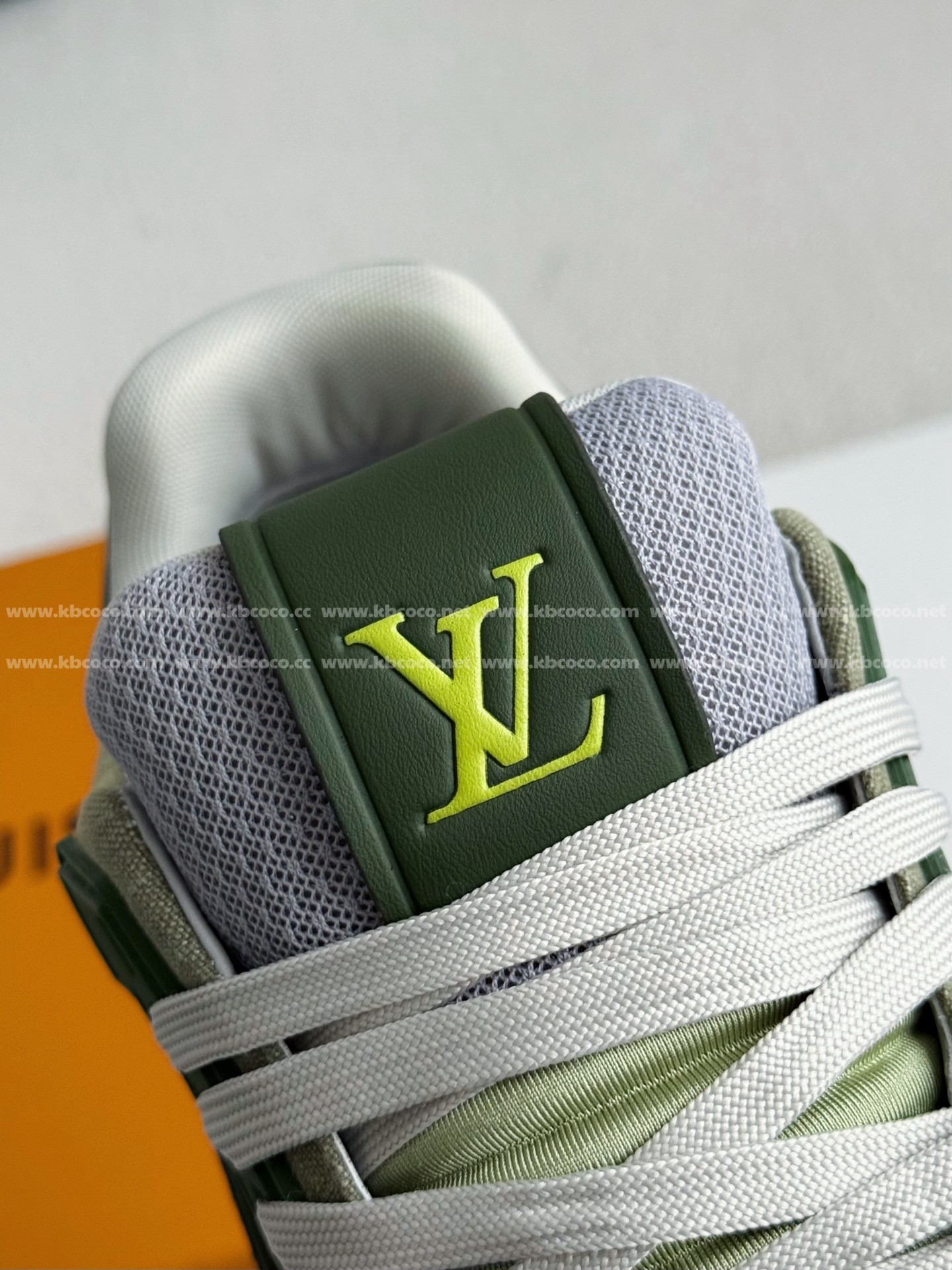 【#5280】 LOUIS VUITTON TRAINER SNEAKERS