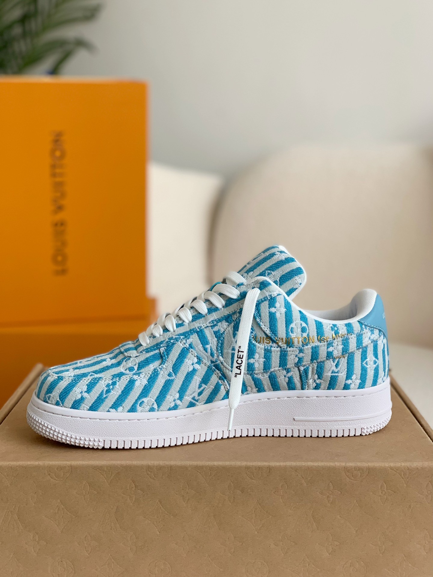 LOUIS VUITTON x NIKE AIR FORCE 1 SNEAKER