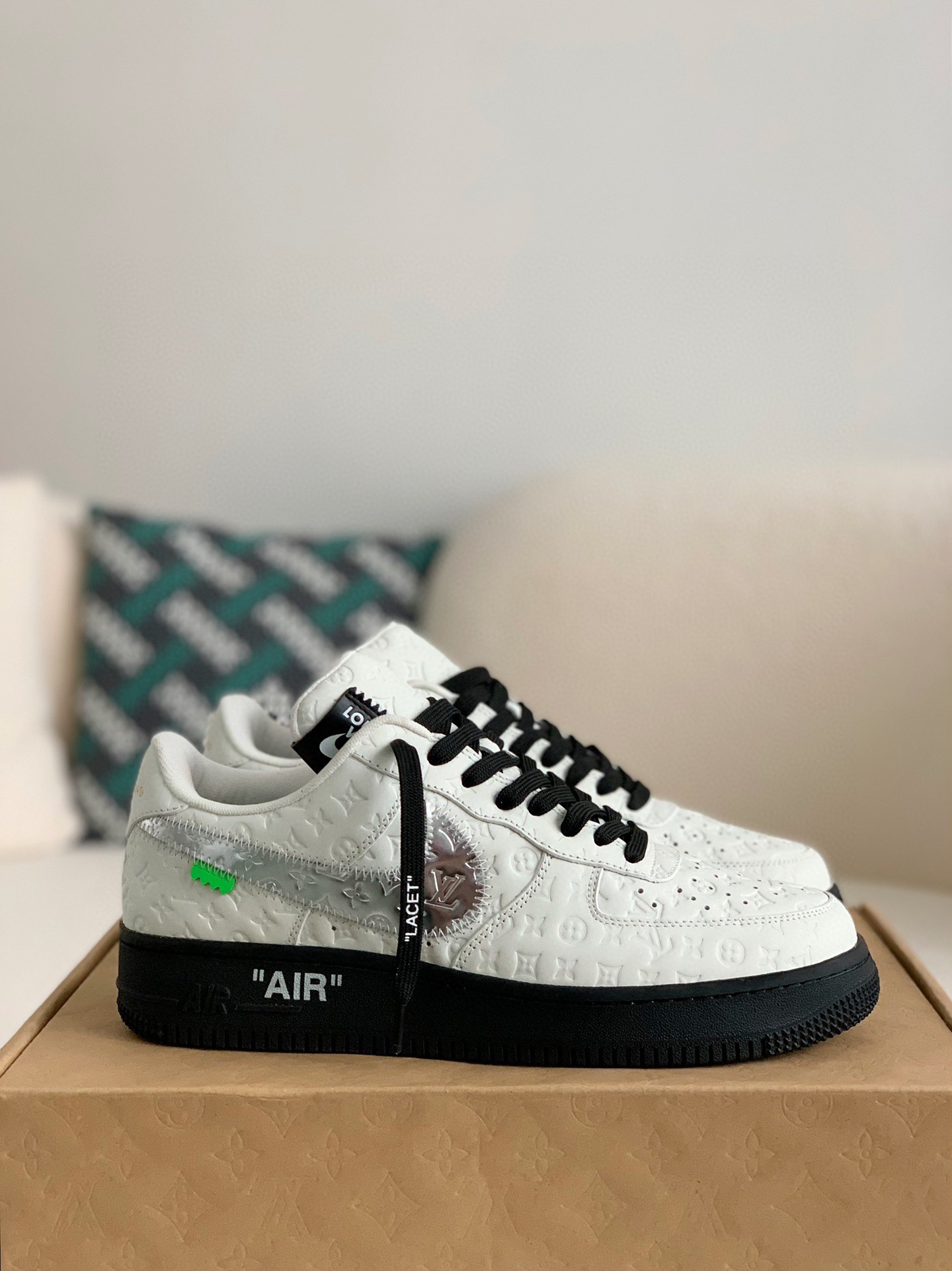 LOUIS VUITTON x NIKE AIR FORCE 1 SNEAKER