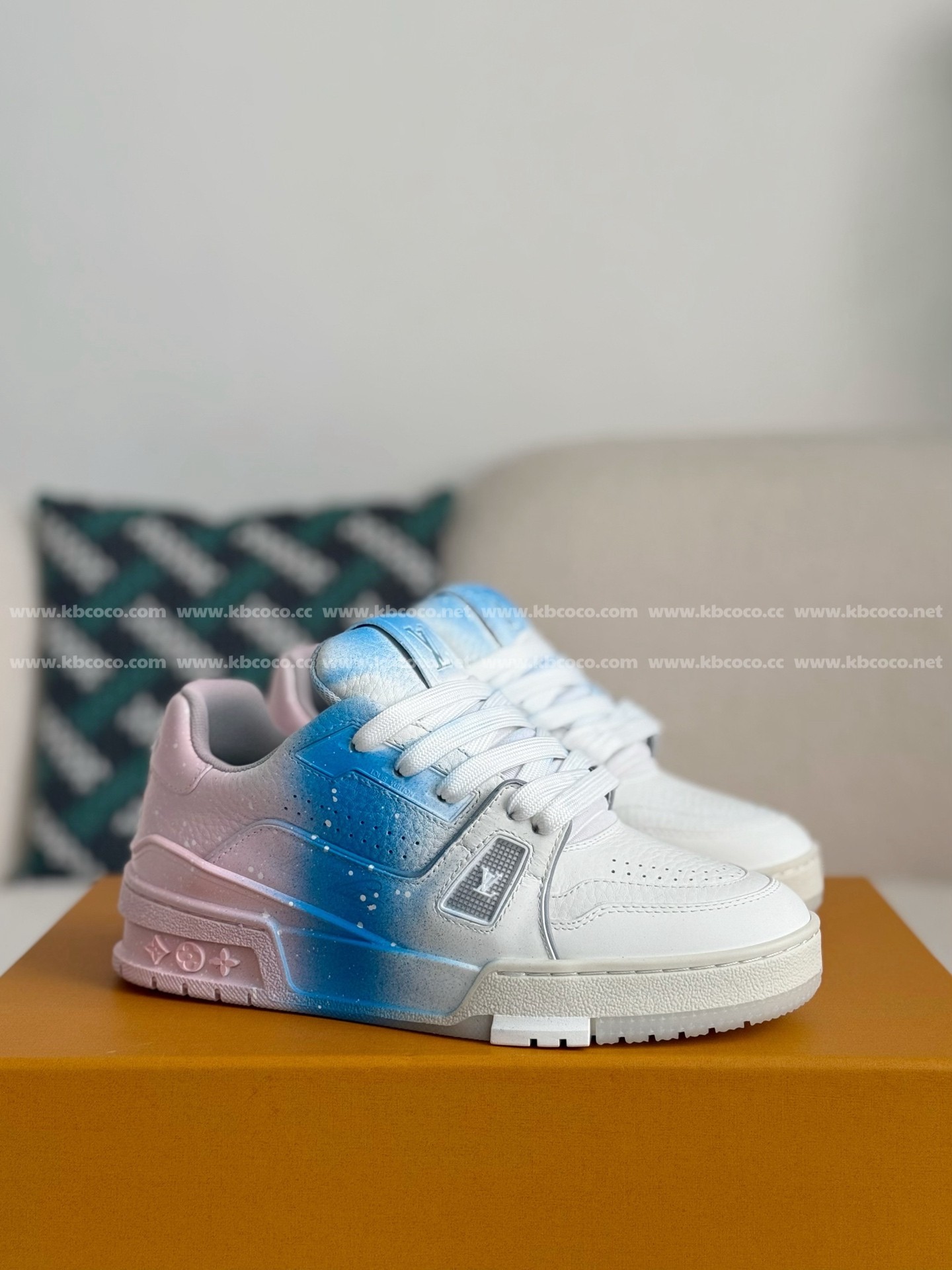【#5199】 LOUIS VUITTON TRAINER SNEAKERS