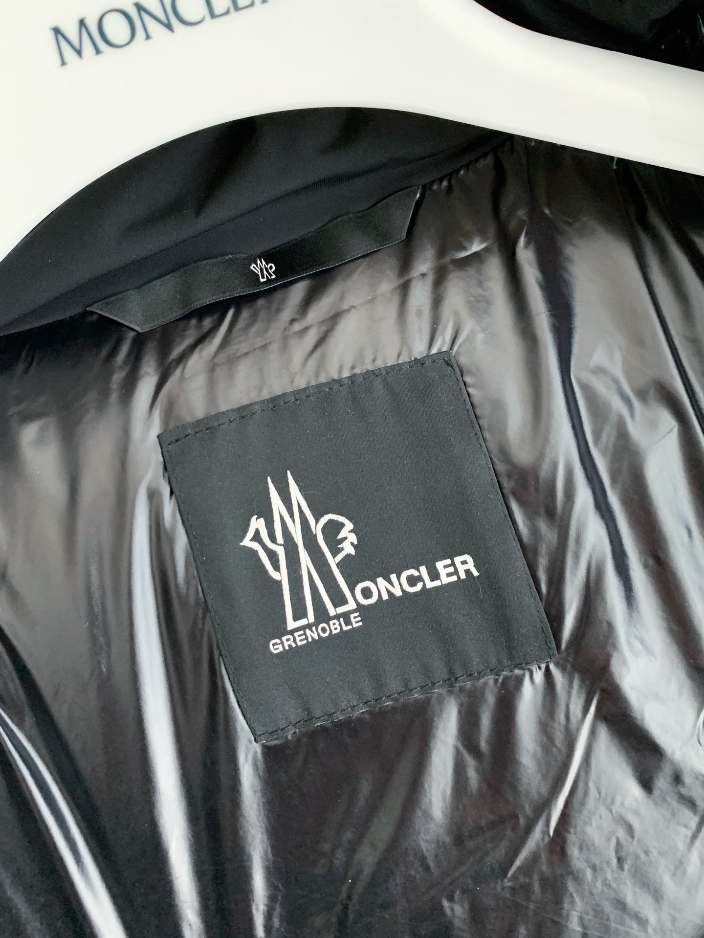 【#3712】Moncler Montbeliard down jacket