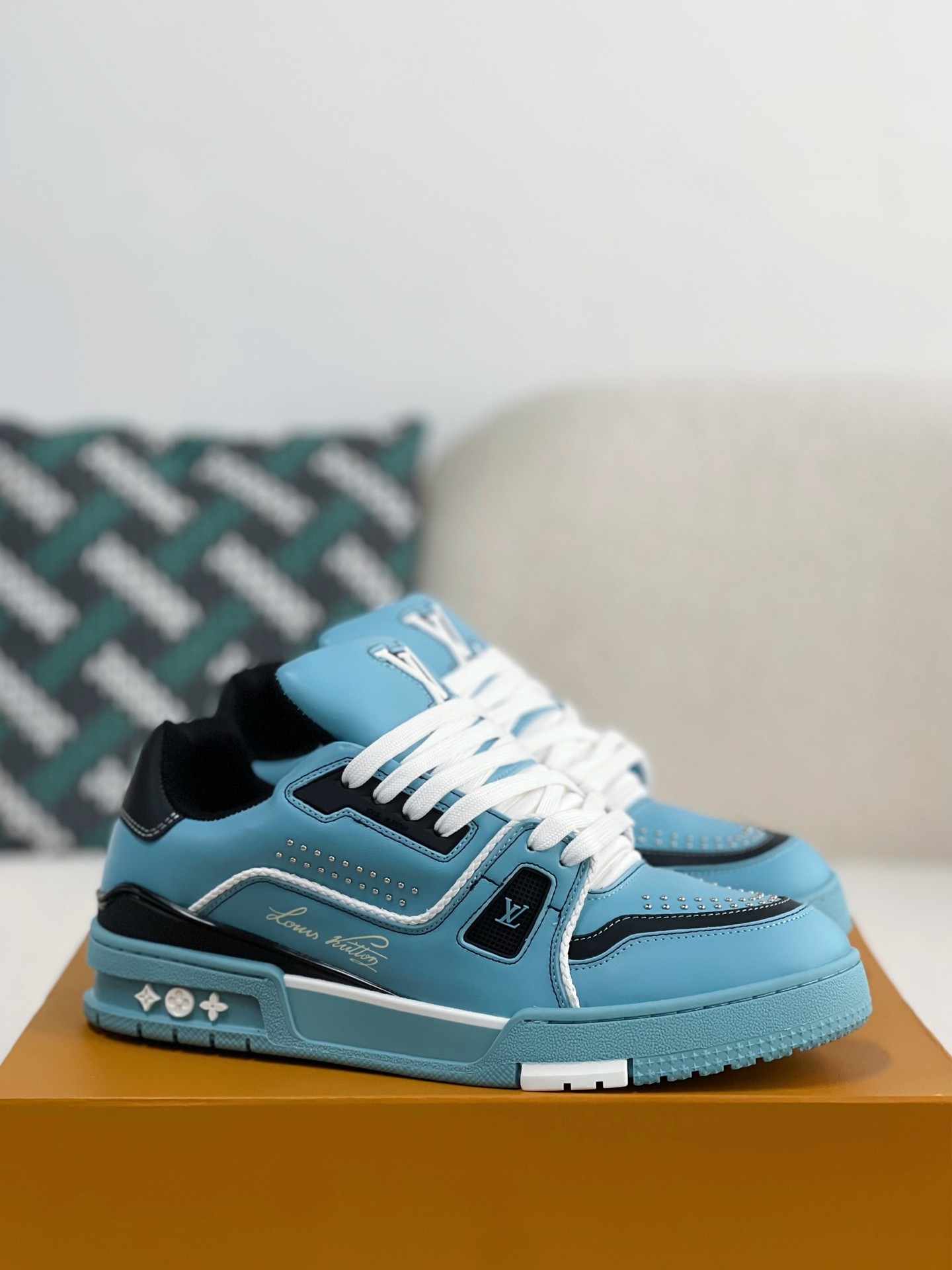 [#3342]LOUIS VUITTON TRAINER SNEAKERS