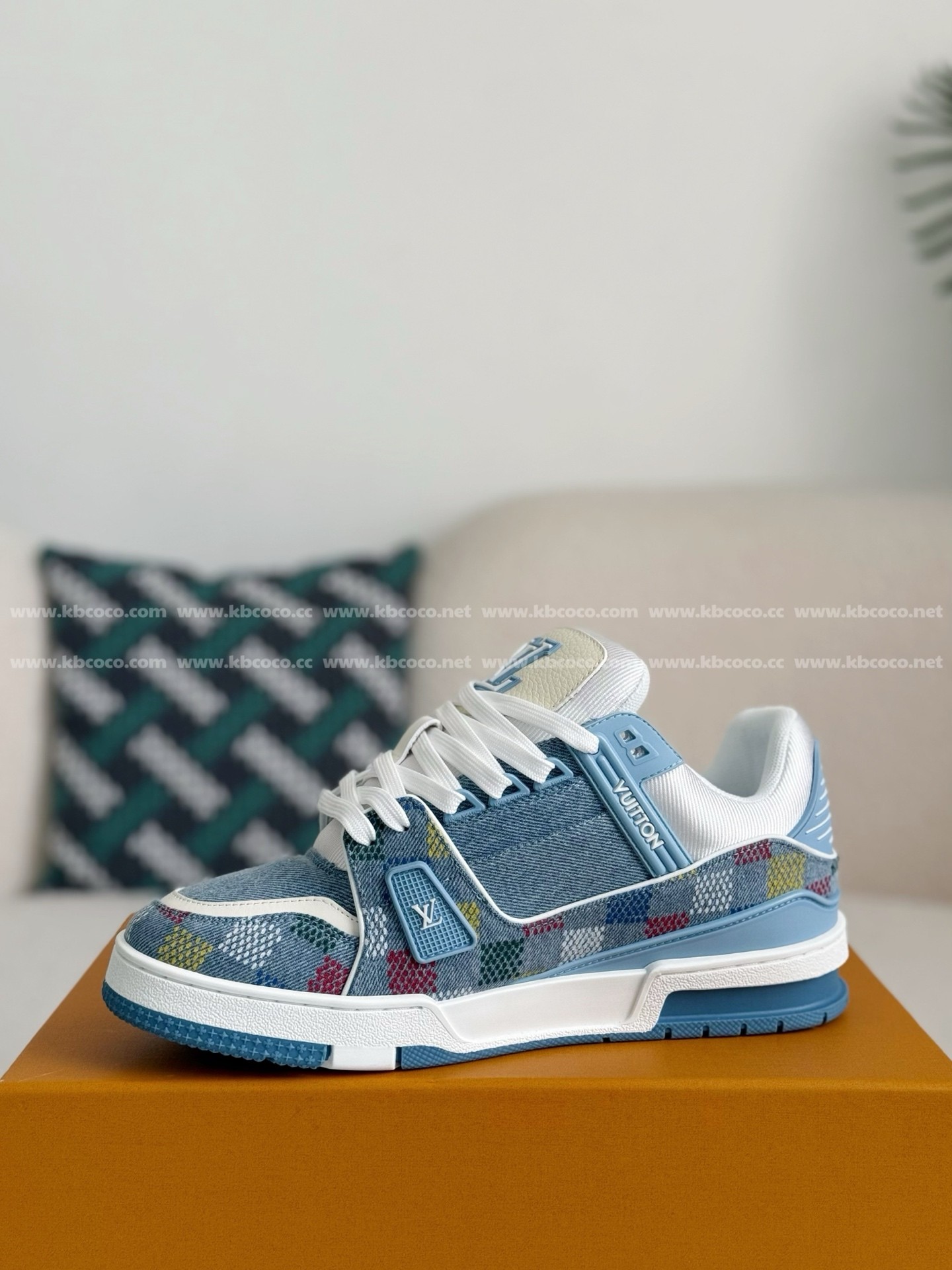 【#4431】 LOUIS VUITTON TRAINER SNEAKERS