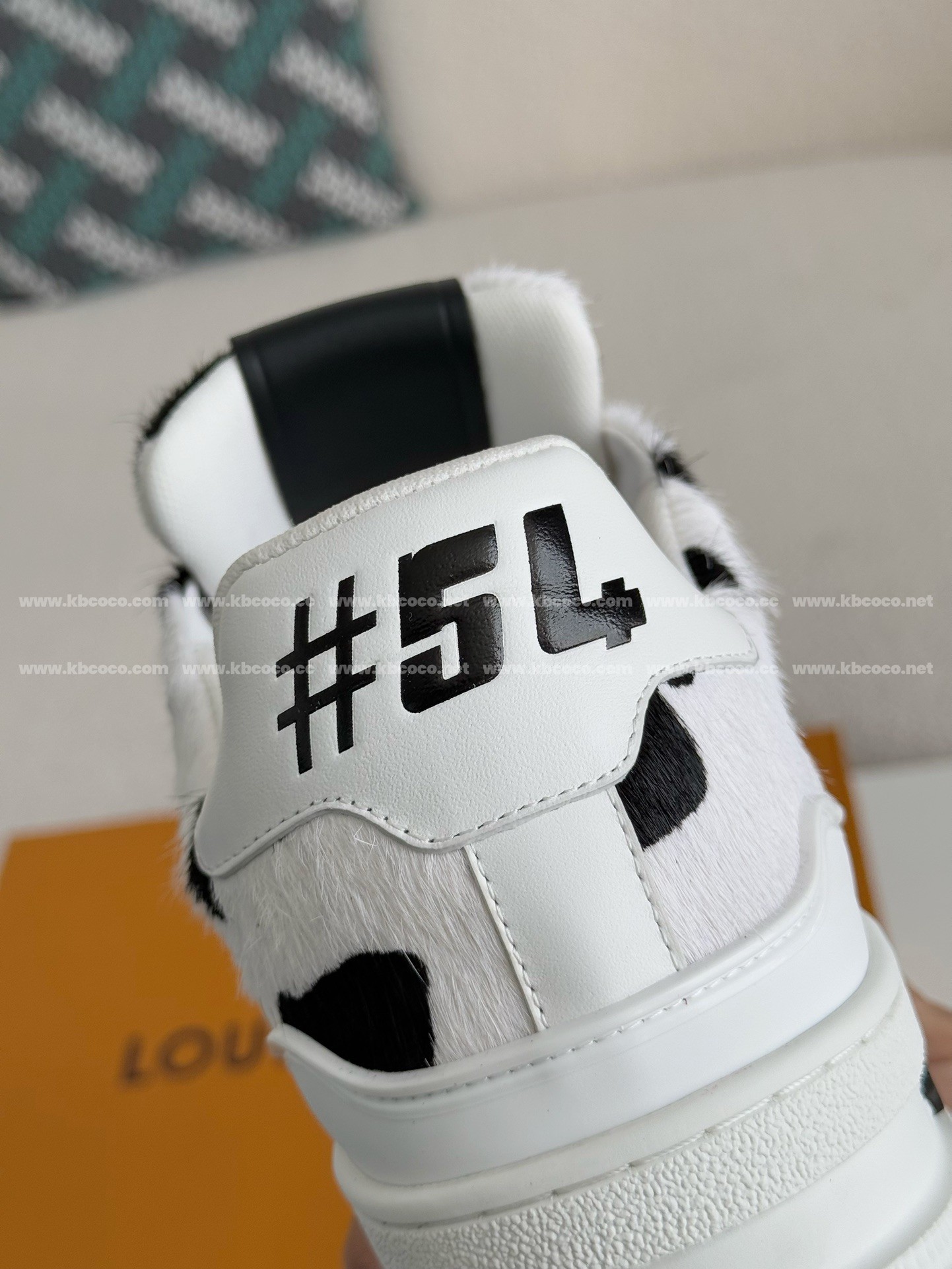 【#4004】 LOUIS VUITTON TRAINER SNEAKERS