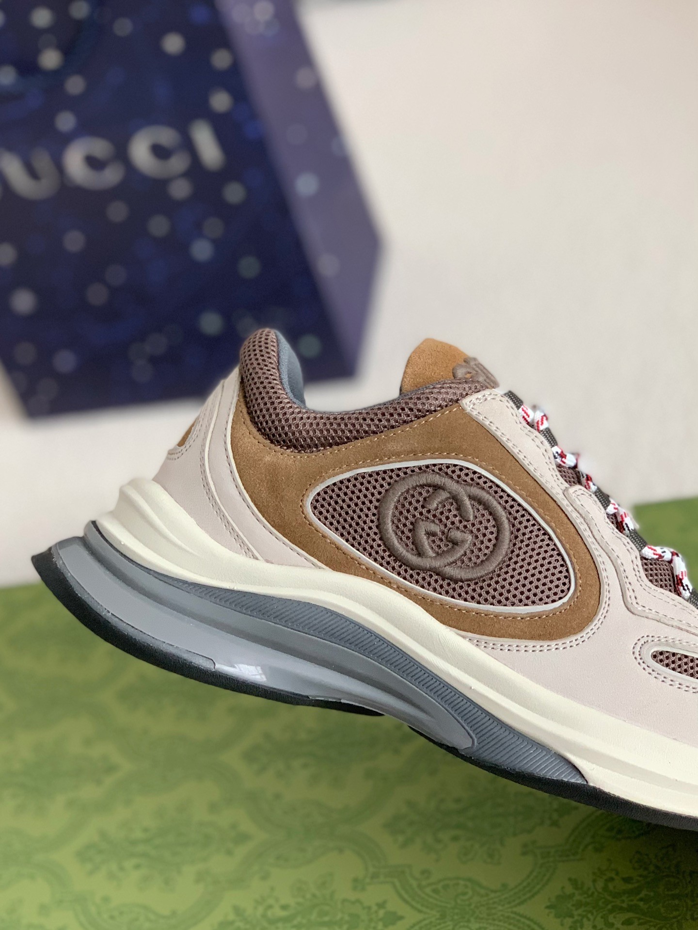 Gucci Retro Clunky Sneaker