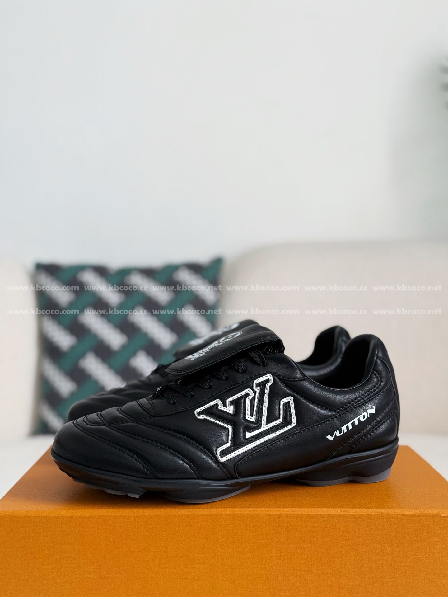 【#4245】LV Footprint Soccer Sneaker