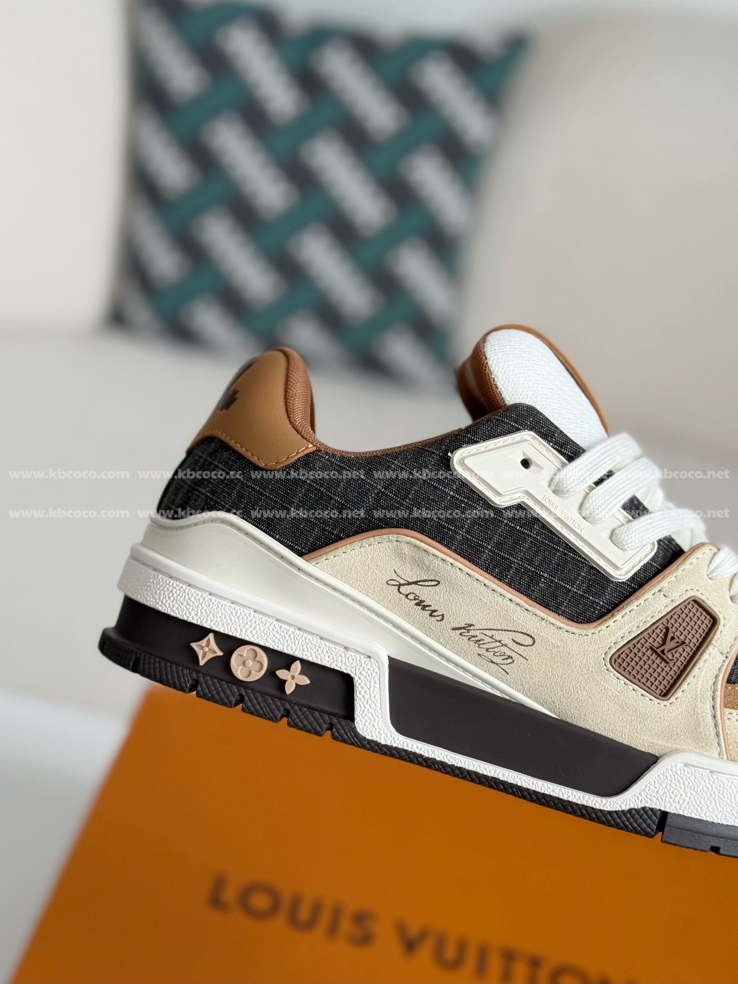 【#5285】 LOUIS VUITTON TRAINER SNEAKERS