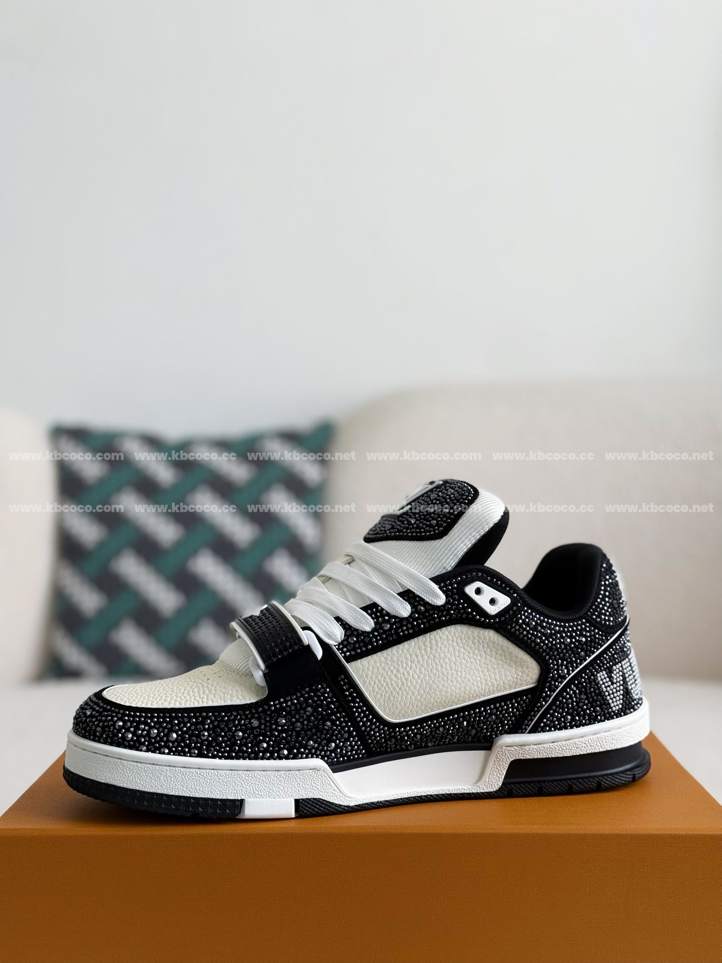 【#4101】LOUIS VUITTON TRAINER SNEAKERS