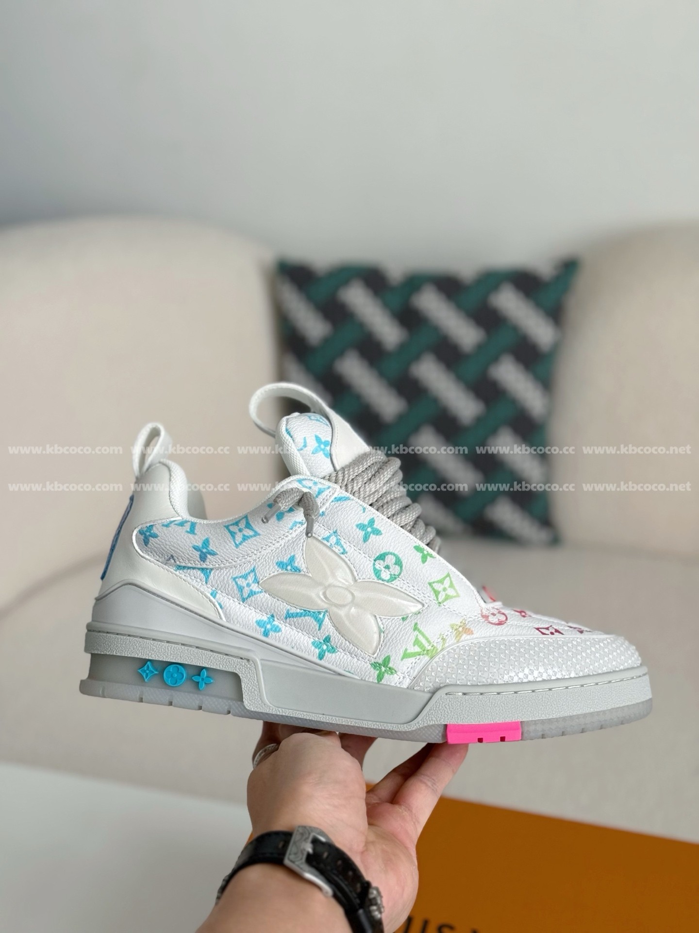 【#5284】LOUIS VUITTON RUNNER TATIC SNEAKERS
