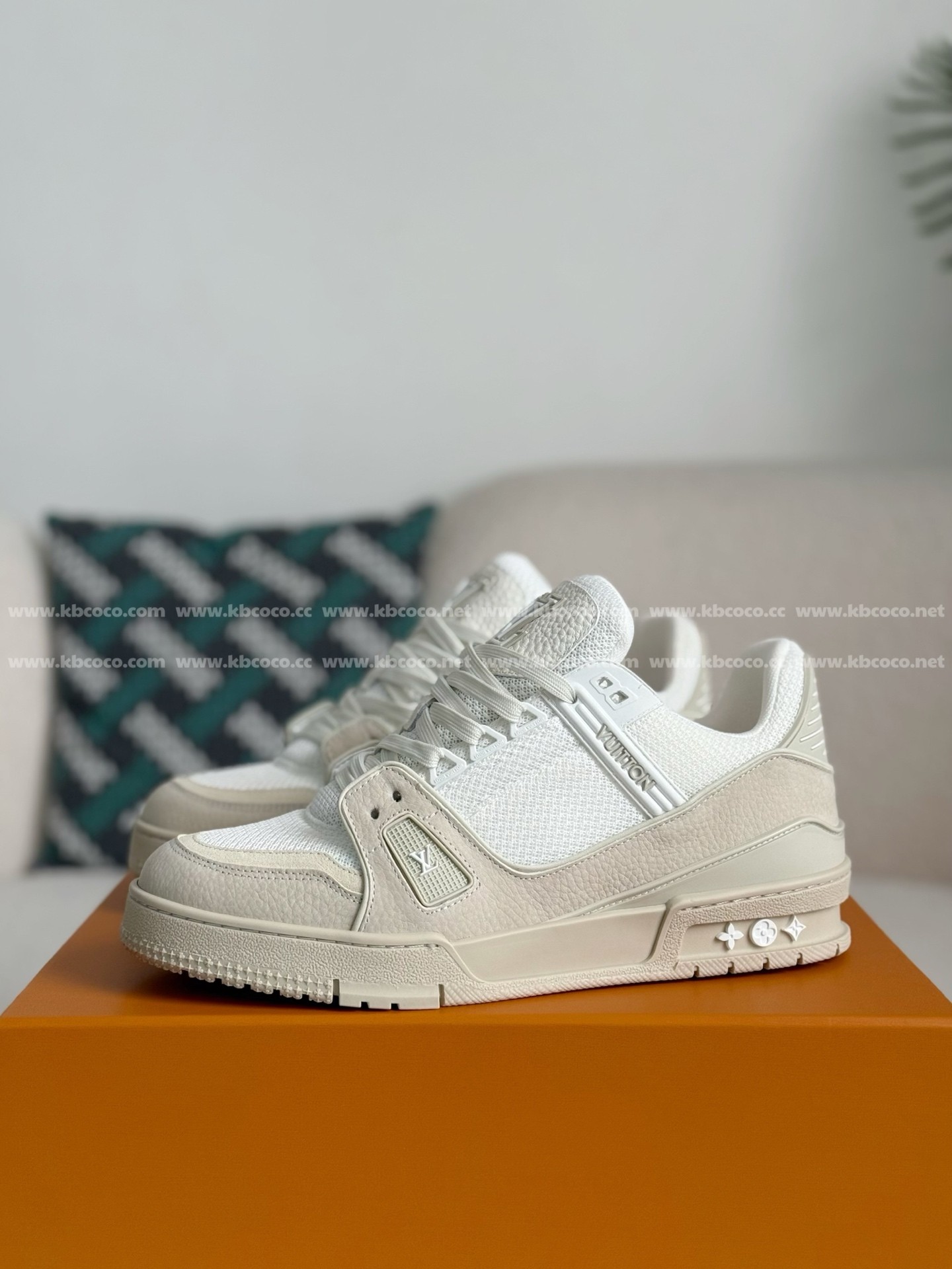 【#5477】 LOUIS VUITTON TRAINER SNEAKERS