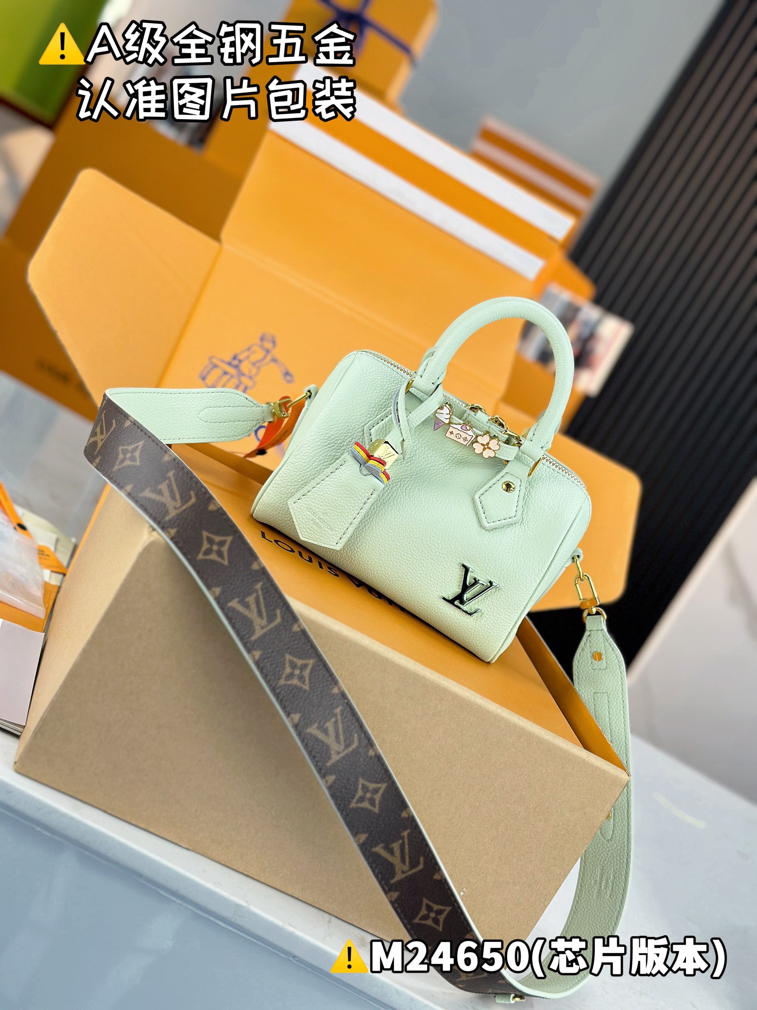 LOUIS VUITTON Speedy 18 Handbag/Top Quality M24650